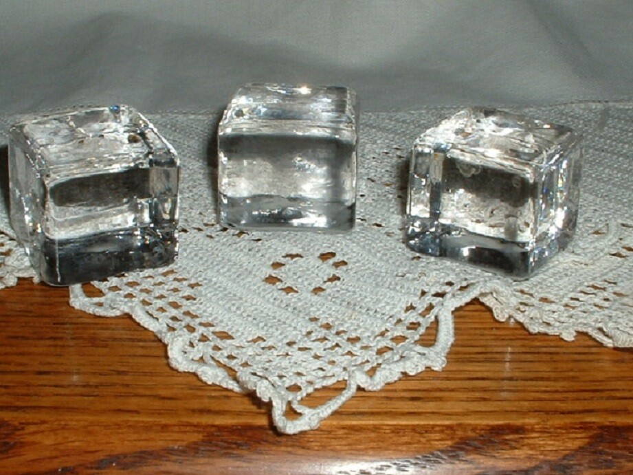 4 PC PRINCESS HOUSE CRYSTAL ICE CUBES LARGE NEW IN PKG 1-1/4″ RARE HARD TO FIND