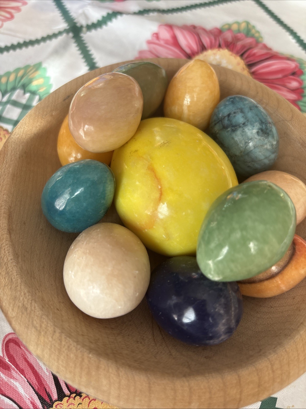 Lot Of Beautiful Alabaster Marble Stone Easter Eggs (1) Large (11) Small