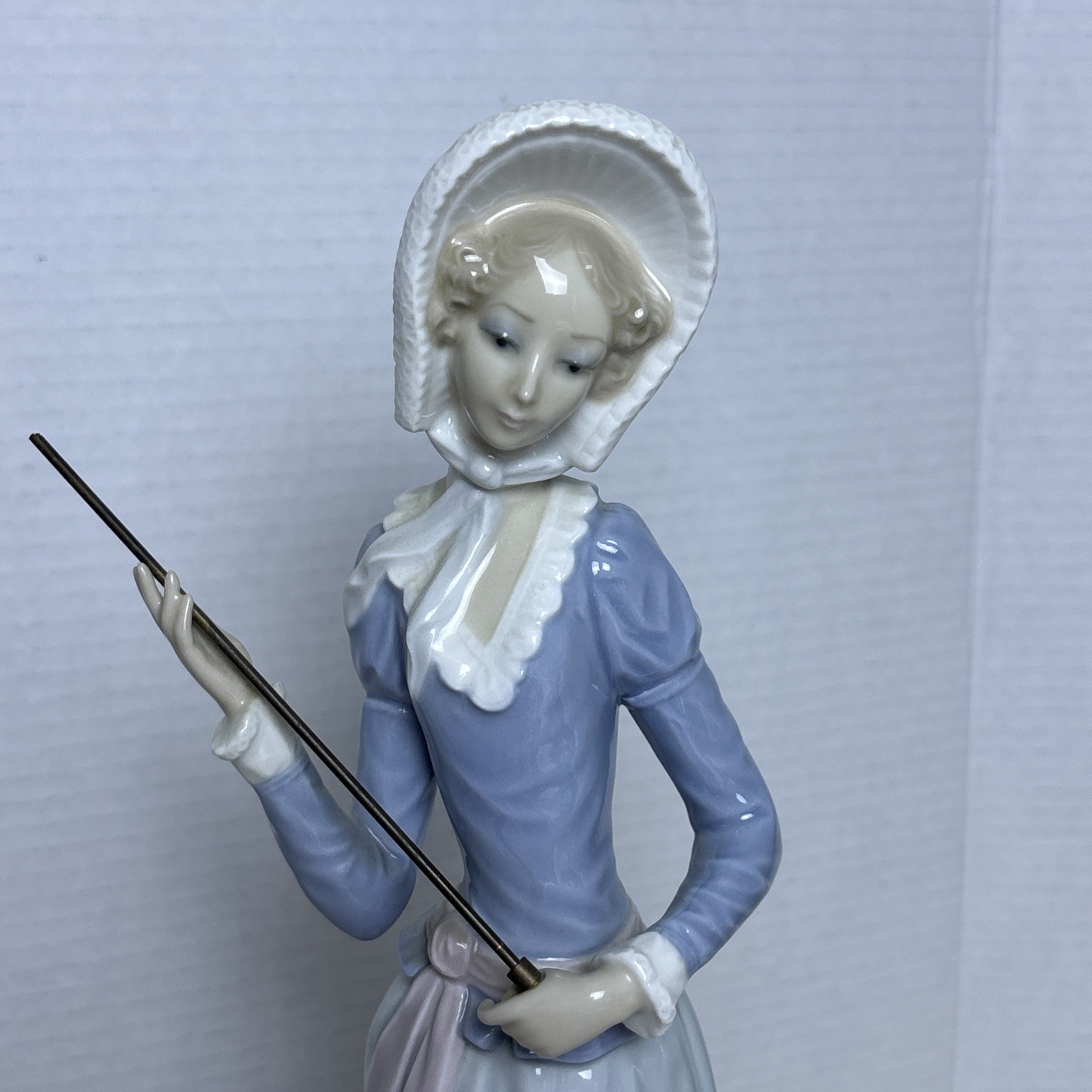 Lladro Spain Aranjuez Little Lady N879 4879 (No Parasol) 1974 Retired 1996
