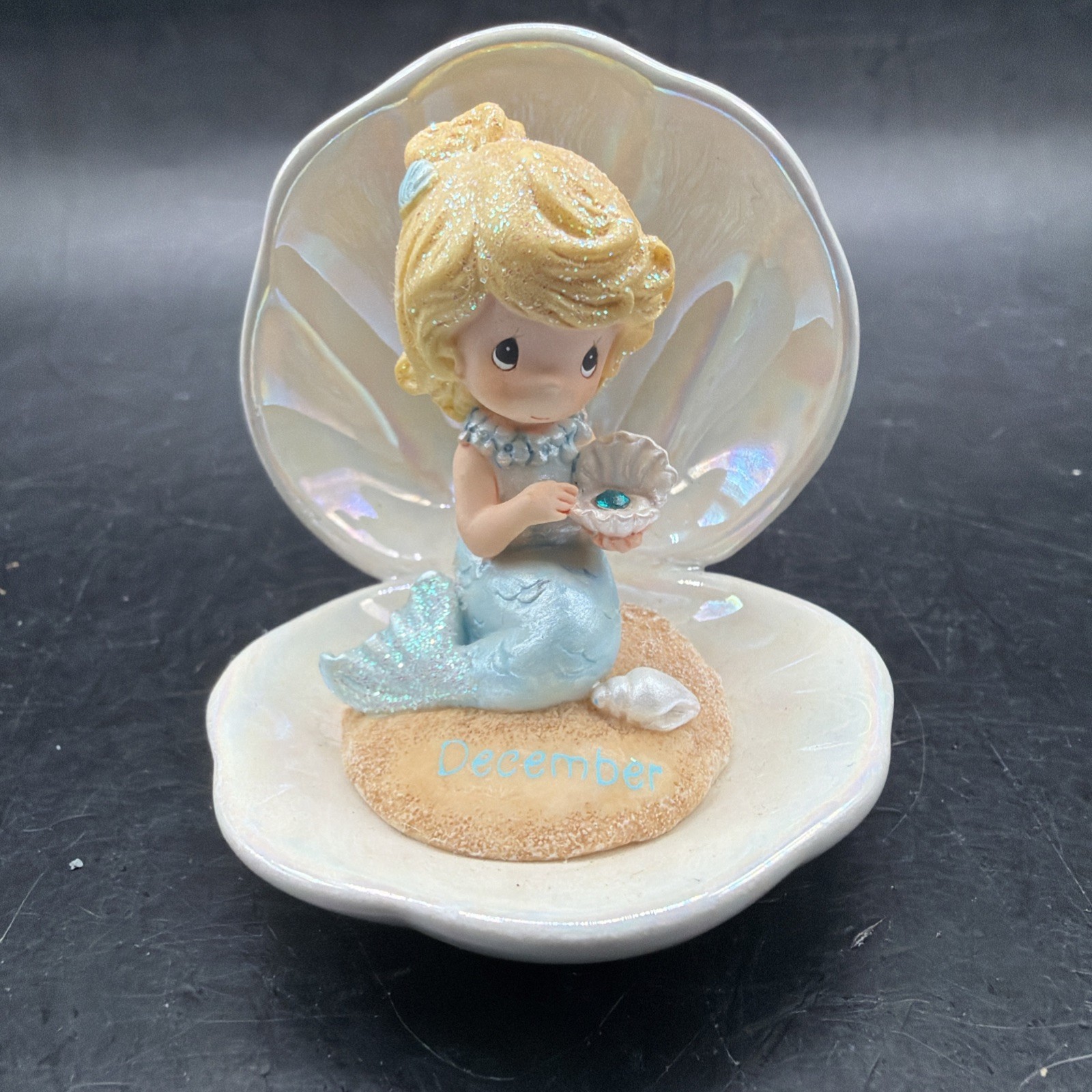 2003 Precious Moments Mermaid in Clamshell ‘December’ Enesco Blue Iridescent
