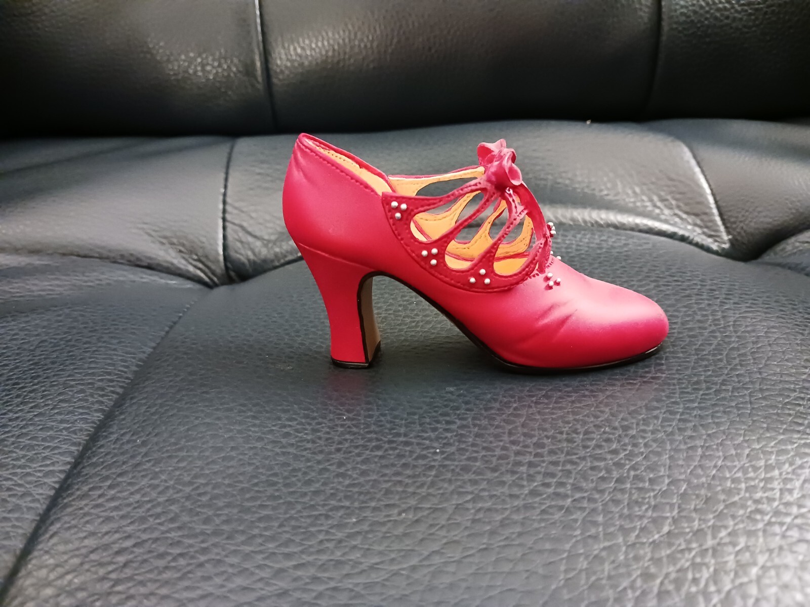 Just The Right Shoe By Raine Item #25419 “Charisma”, 2000, Unboxed