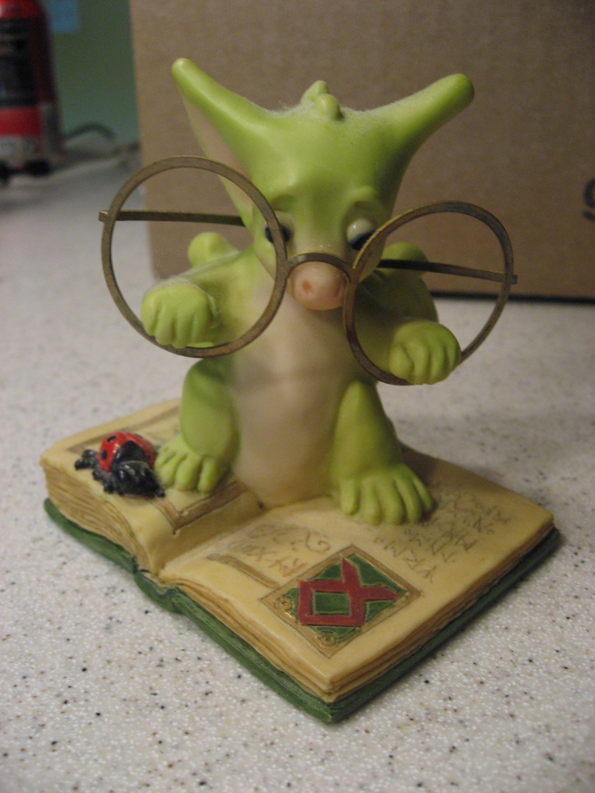 Real Musgrave Pocket Dragons The Scholar Figure 1998 Flambro
