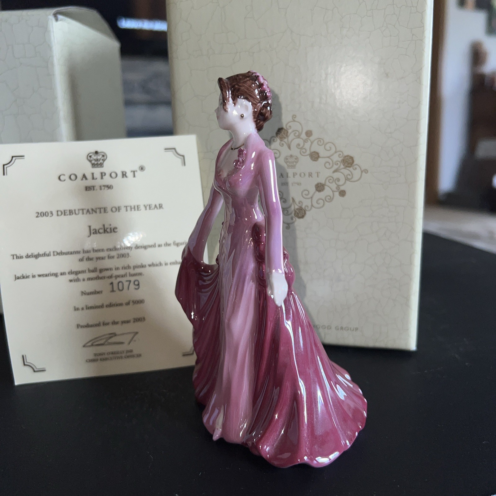 COALPORT DEBUTANTE OF THE YEAR 2003 ‘JACKIE’ LIMITED EDITION No. 1079 FIGURINE