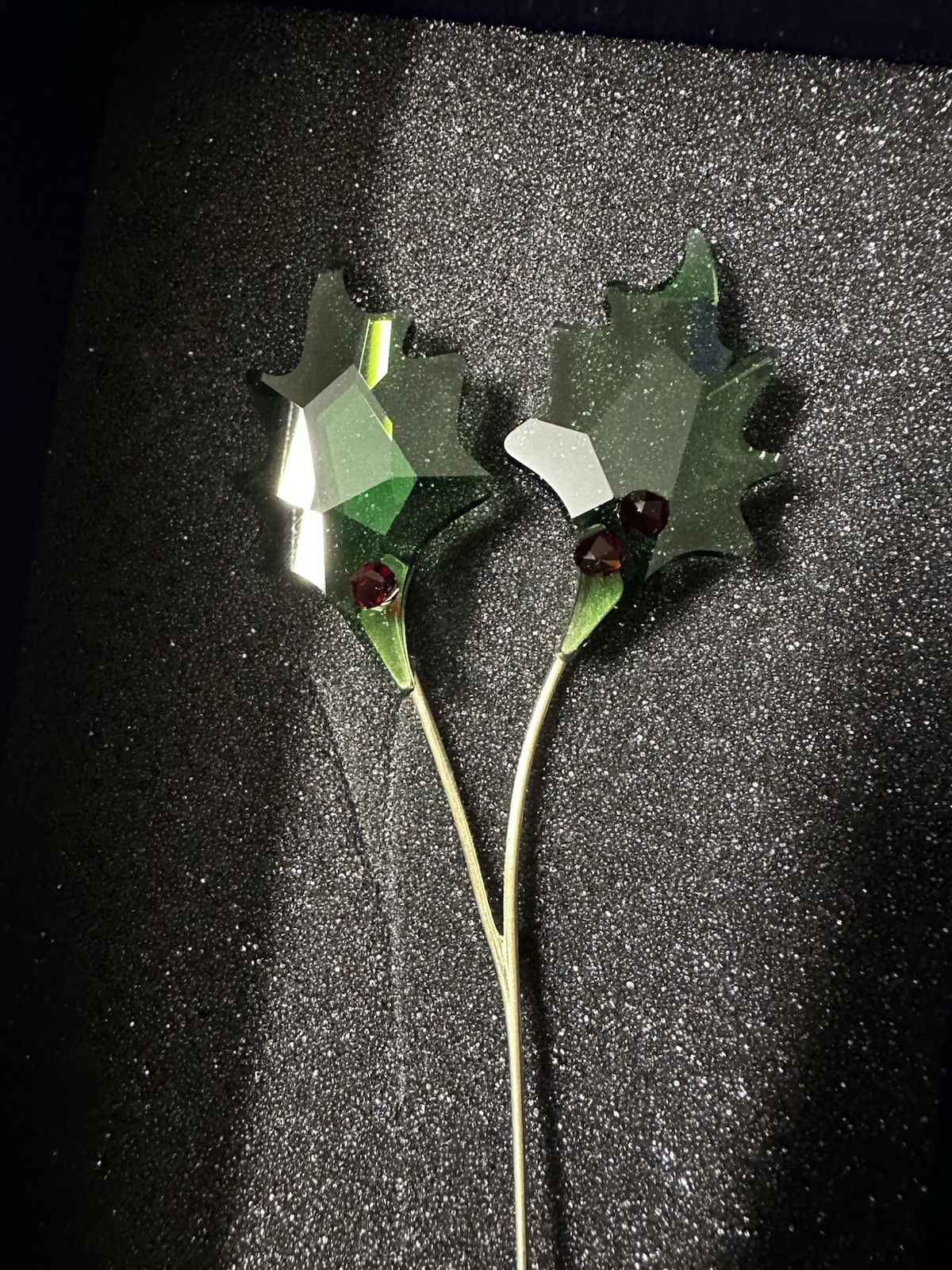 NIB Swarovski Garden Tales Holly Leaves Symbol Of Hope Crystal Figurine #5586701