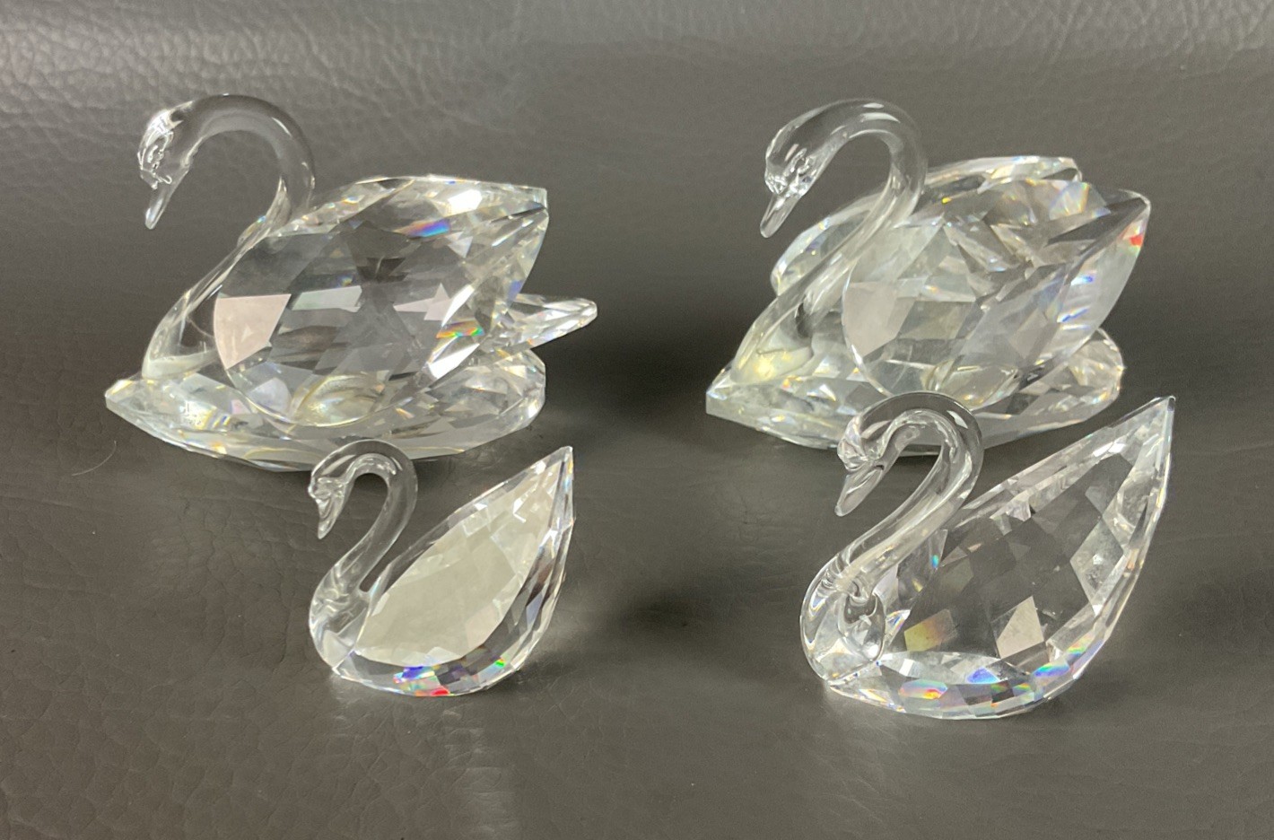 Swarovski Crystal 2 Swan & 2 Babies Set