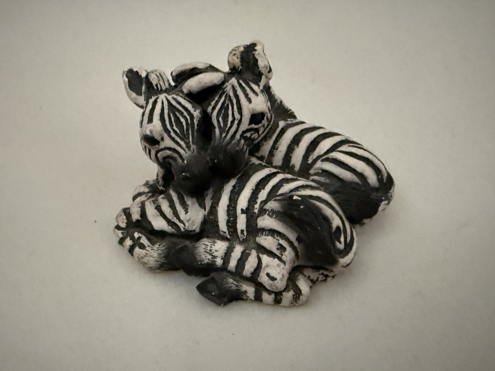 Vintage Stone Critter Littles ZEBRA COUPLE Figurine Display 2.5″ – Made in USA