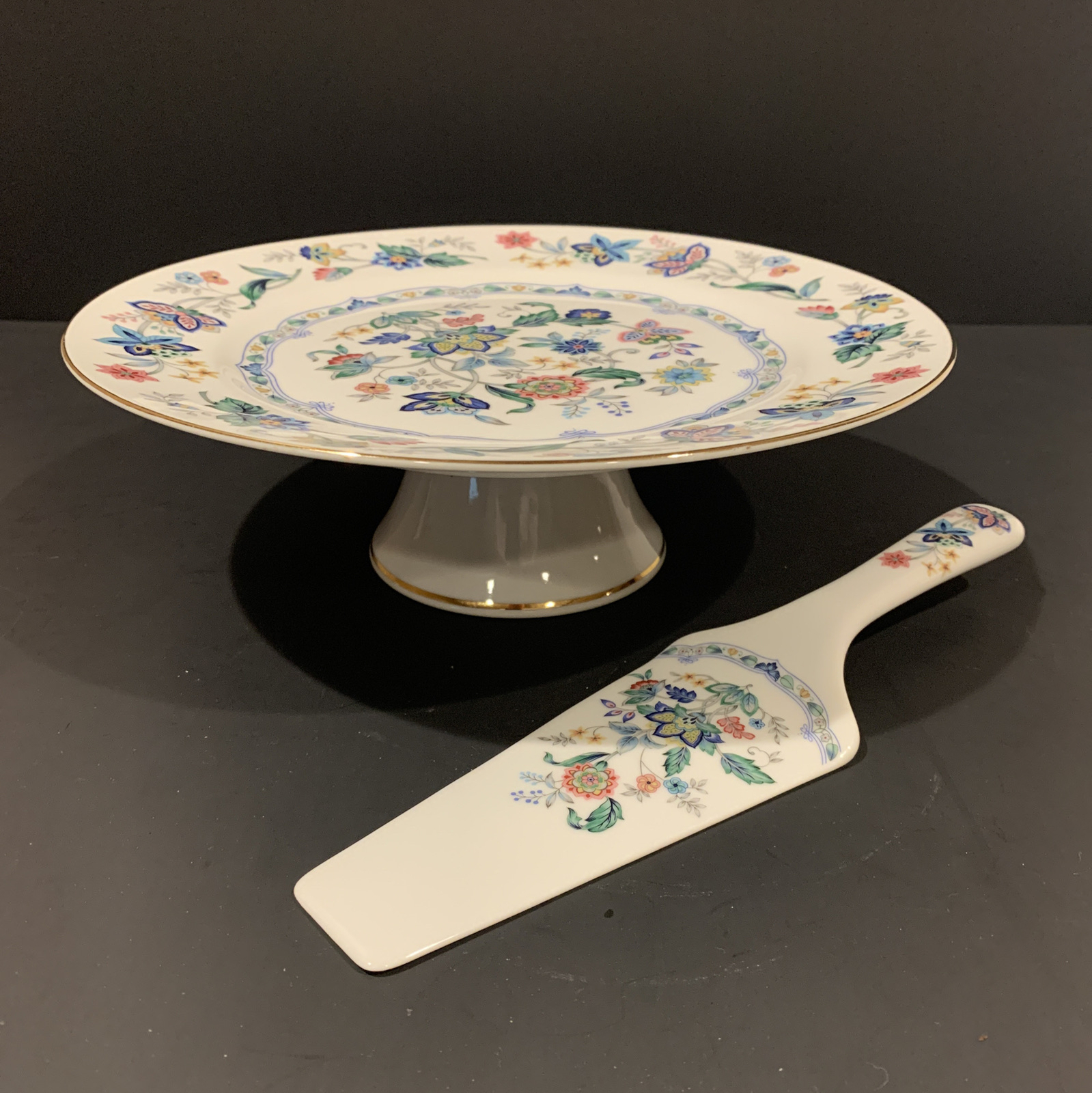 Porcelain Cake Pedestal Stand with Server – Gold Trimmed ~ ANDREA BY SADEK