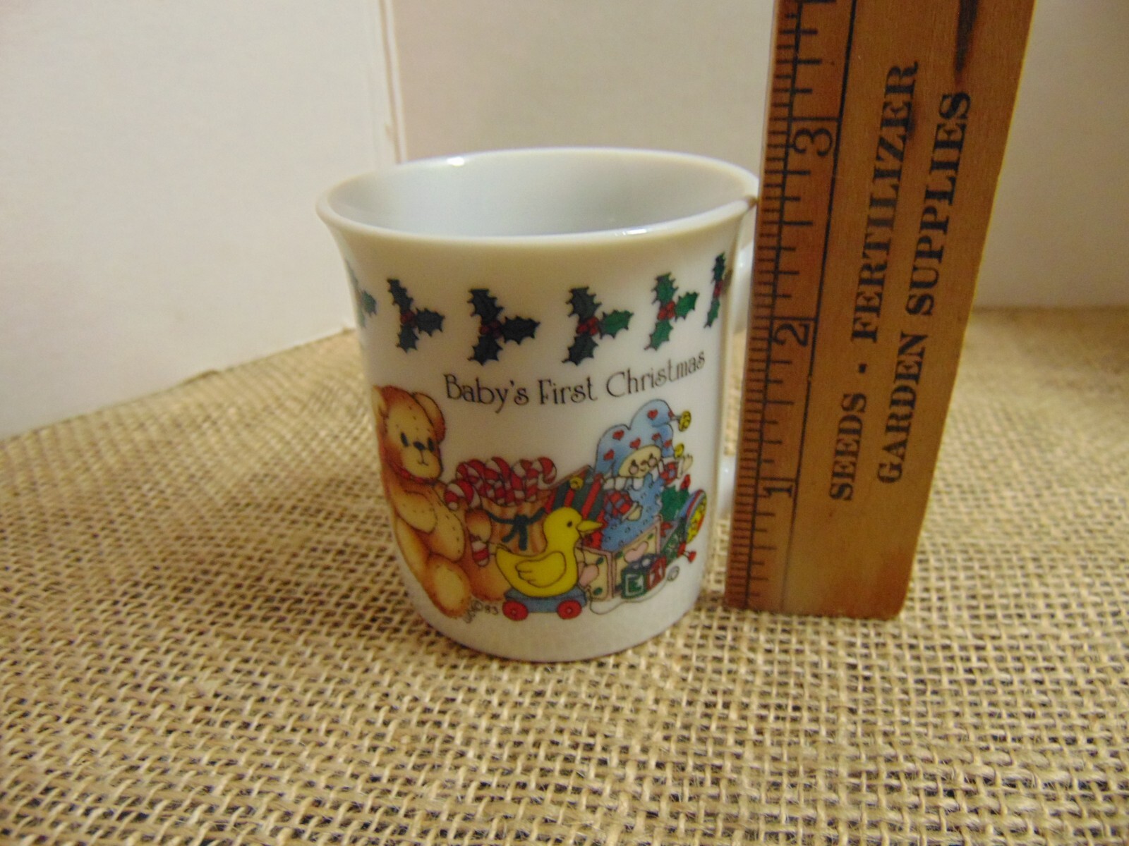 Enesco Baby’s First Christmas Cup 1985 Lucy Rigg…lucy & me Bears & Holly 2.5″