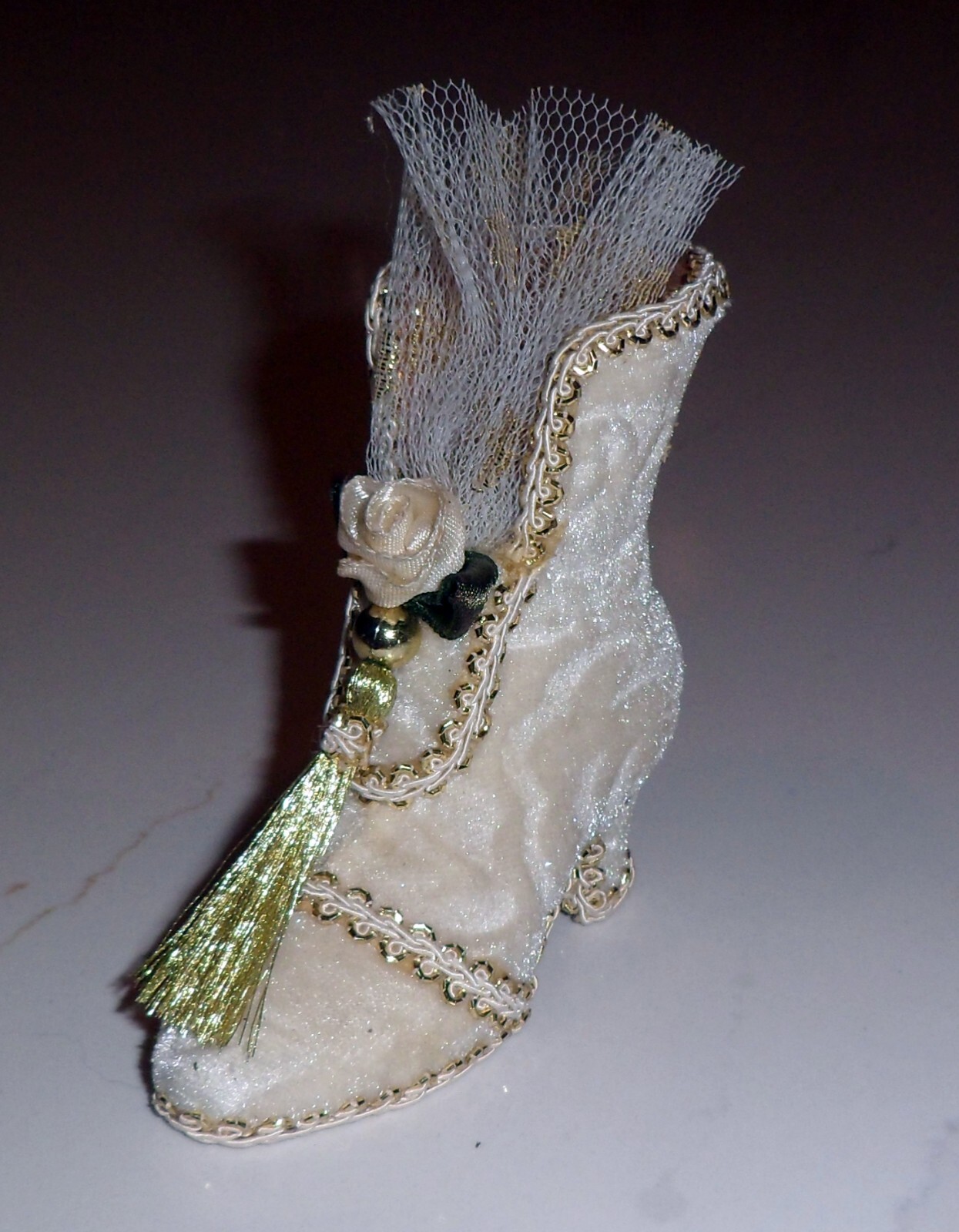 Cream Fabric Decorative Ceramic Shoe – 3″