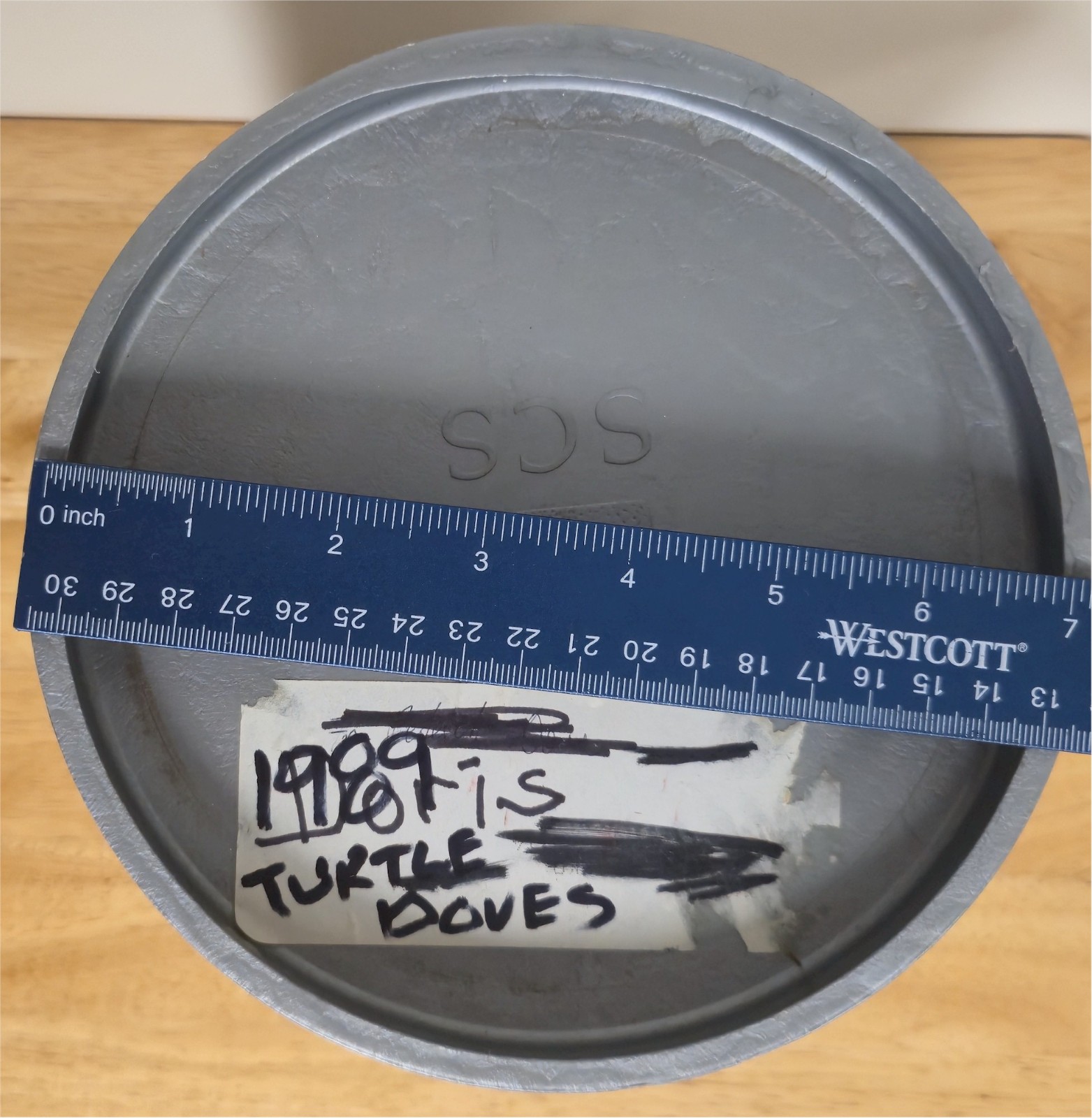SWAROVSKI TURTLE DOVES in ORIGINAL CONTAINER with CERTIFICATE 1989