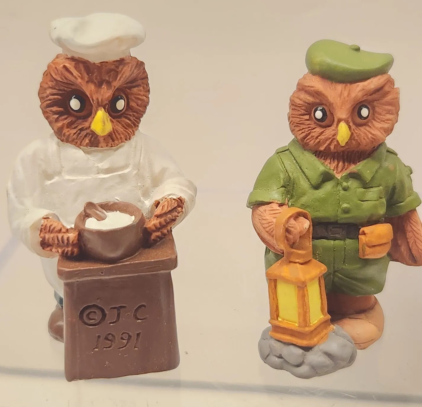 1991 JC OWL Mother Child DOCTOR GRANDMA Waiter CHEF Banker People Figurine