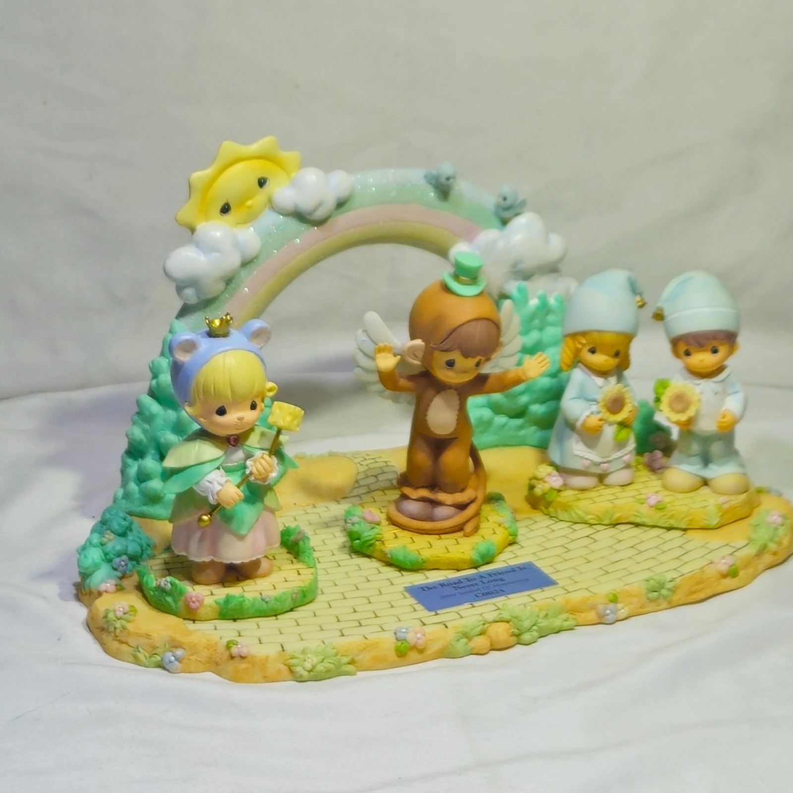 Precious Moments Wizard Of Oz 4pc Set 2004 ENESCO GROUP INC. 4 Certs & 3 Plates