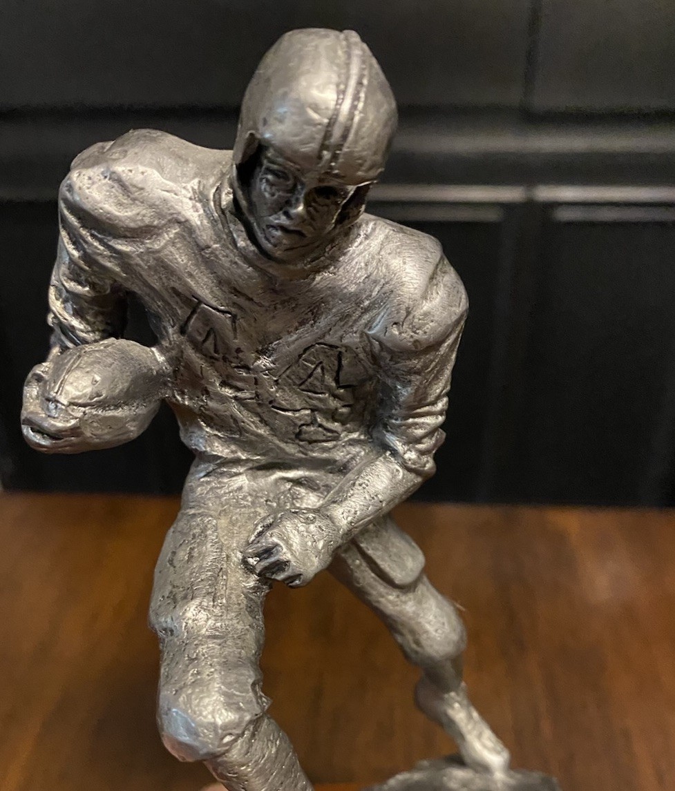 Signed 1979 Michael Ricker Ltd. Edition No. 414/500 Pewter Football Player