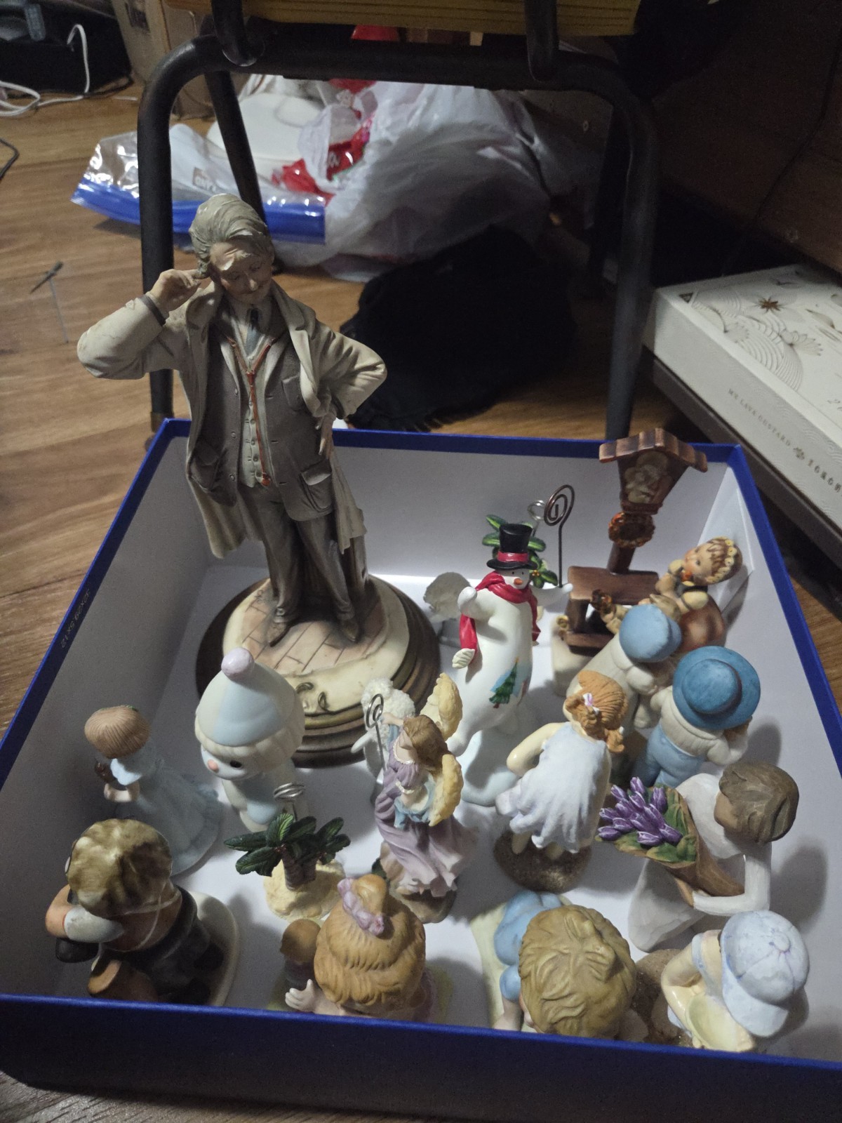 Vintage Porcelain 17 Figurines