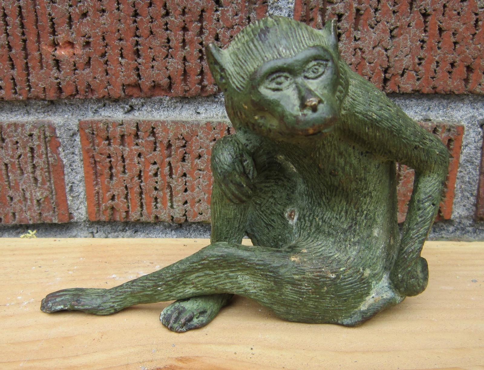 Vintage Cast Bronze MONKEY Figurine Statue MACAQUE 5″ x 6.5″ Heavy