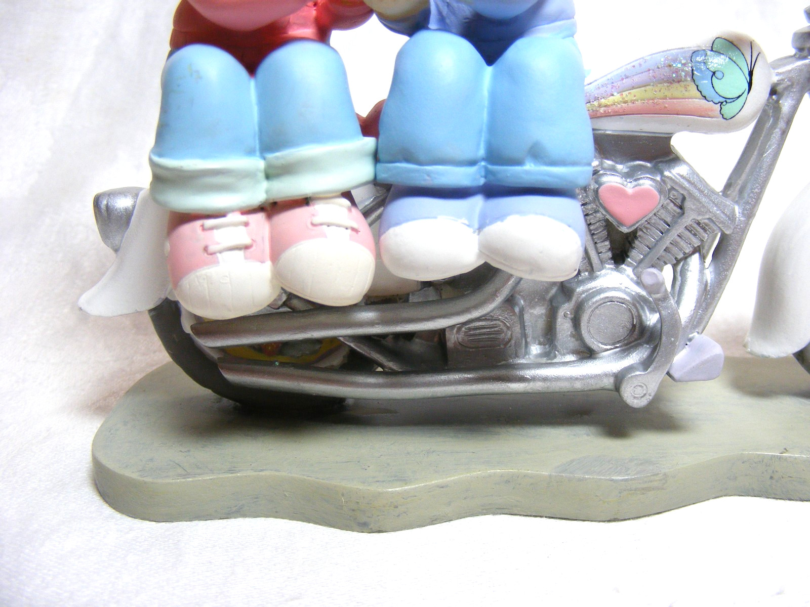 2005 Precious Moments Figurine No. 1974 Holding On Tight To Your Love N-2