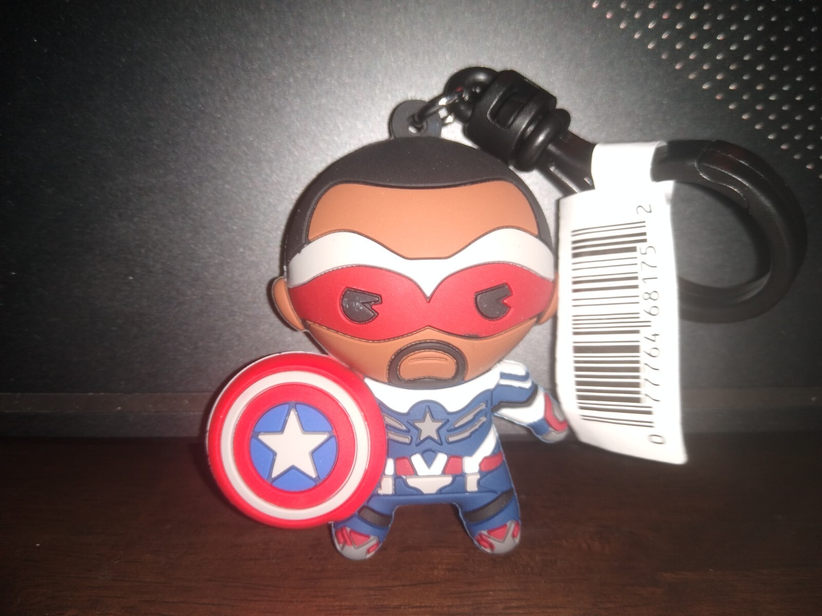 Marvel The Falcon Winter Soldier Collectors Bag Clip Series Captain America