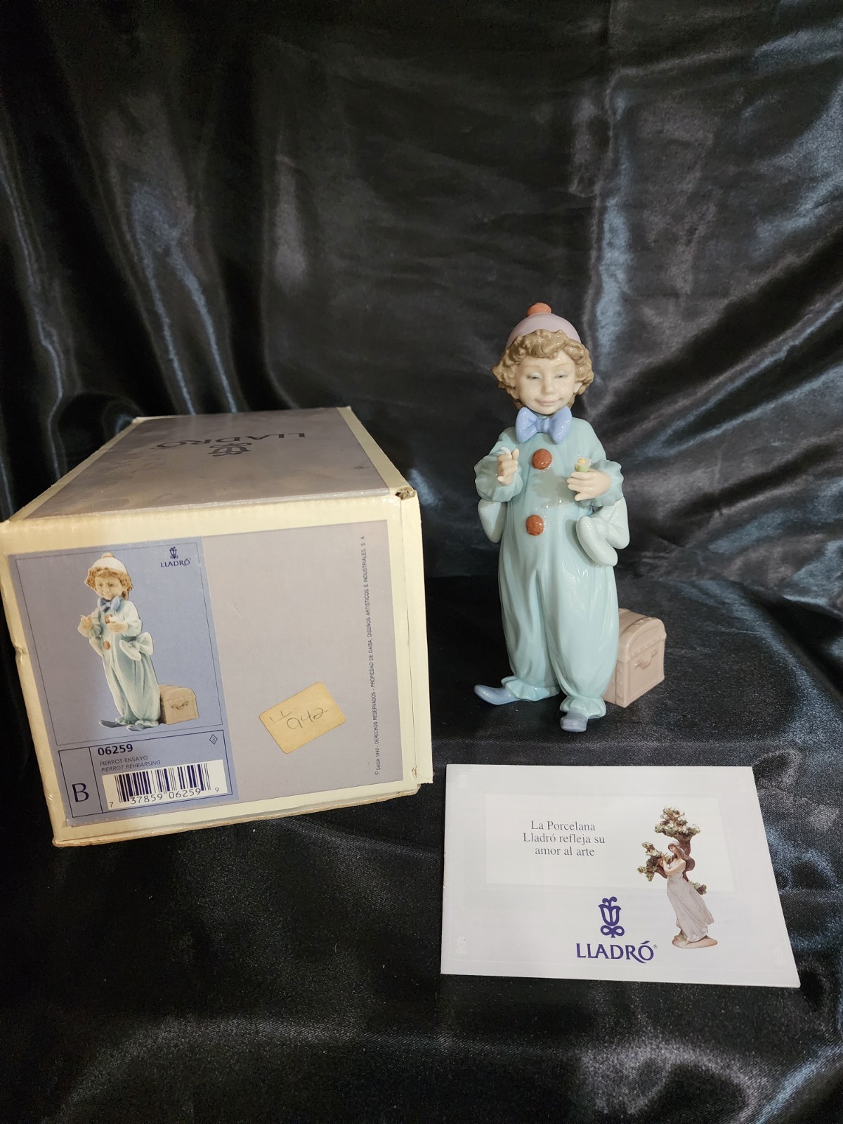 Lladro Pierrot Ensayo (Clown Rehearsing) #6259 With Box
