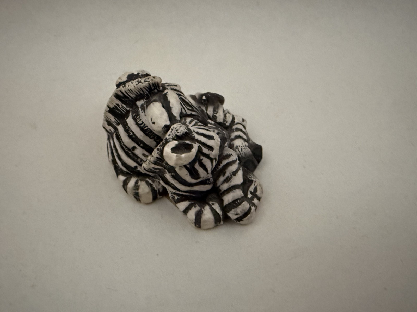 Vintage Stone Critter Littles ZEBRA COUPLE Figurine Display 2.5″ – Made in USA