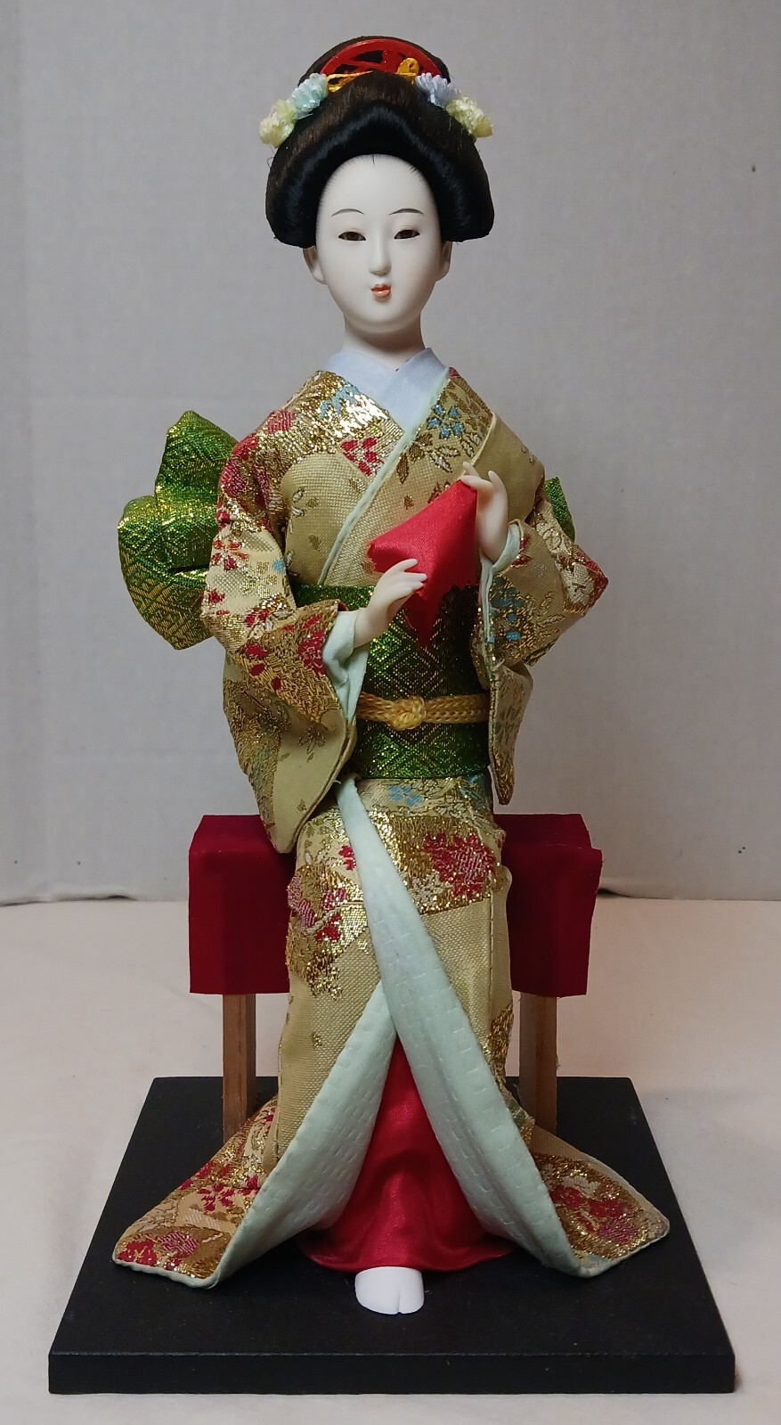 11″ Japanese Kawaii Anime Sitting Geisha Doll Kimono Figurine