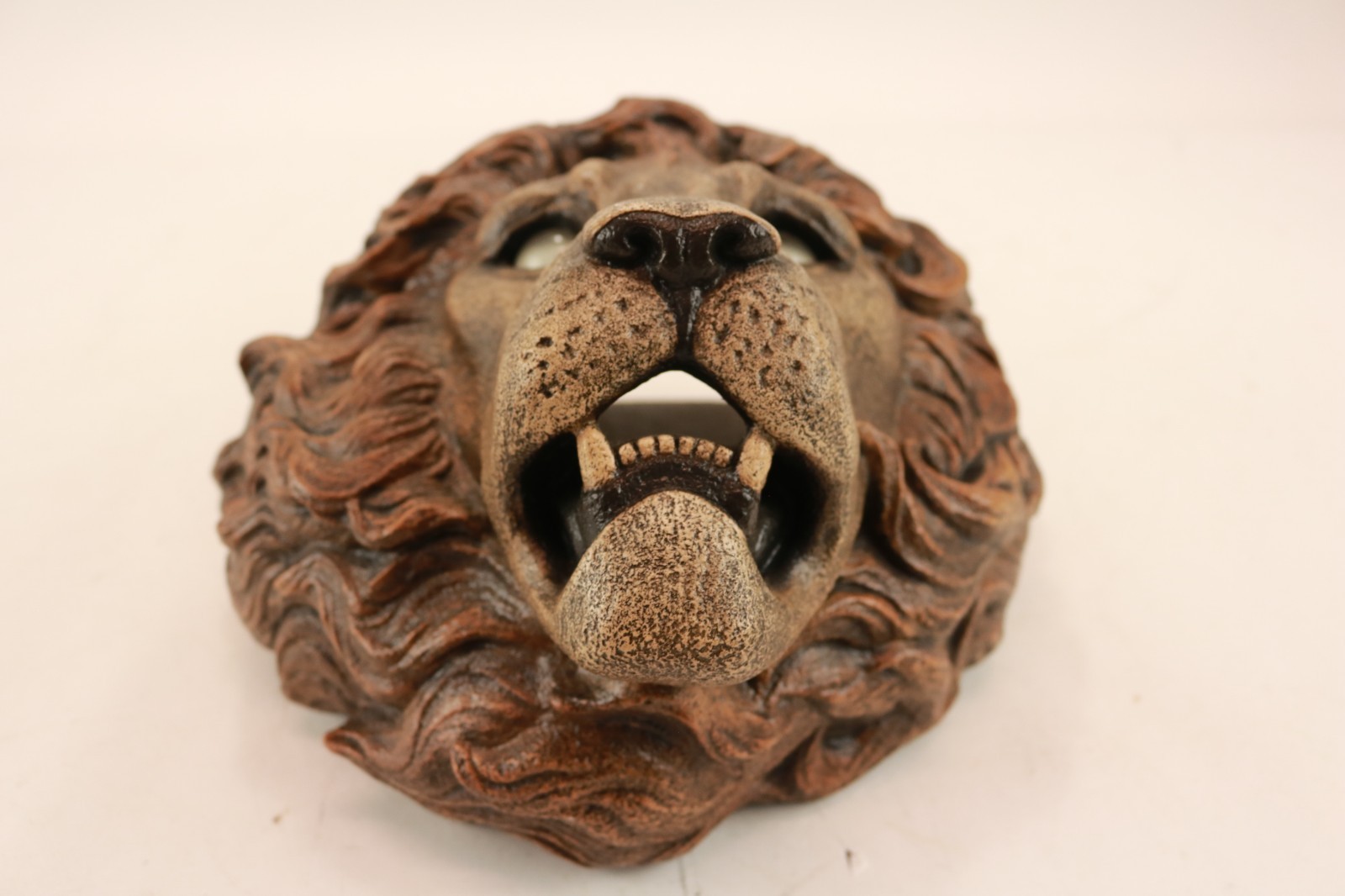 Windstone Editions Lion Wall Sconce 2001 by M. Peña 10″ X 9″