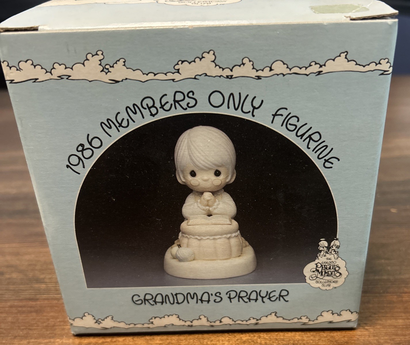 Precious Moments Figurine – Grama’s Prayer PM-861 With Box 1986