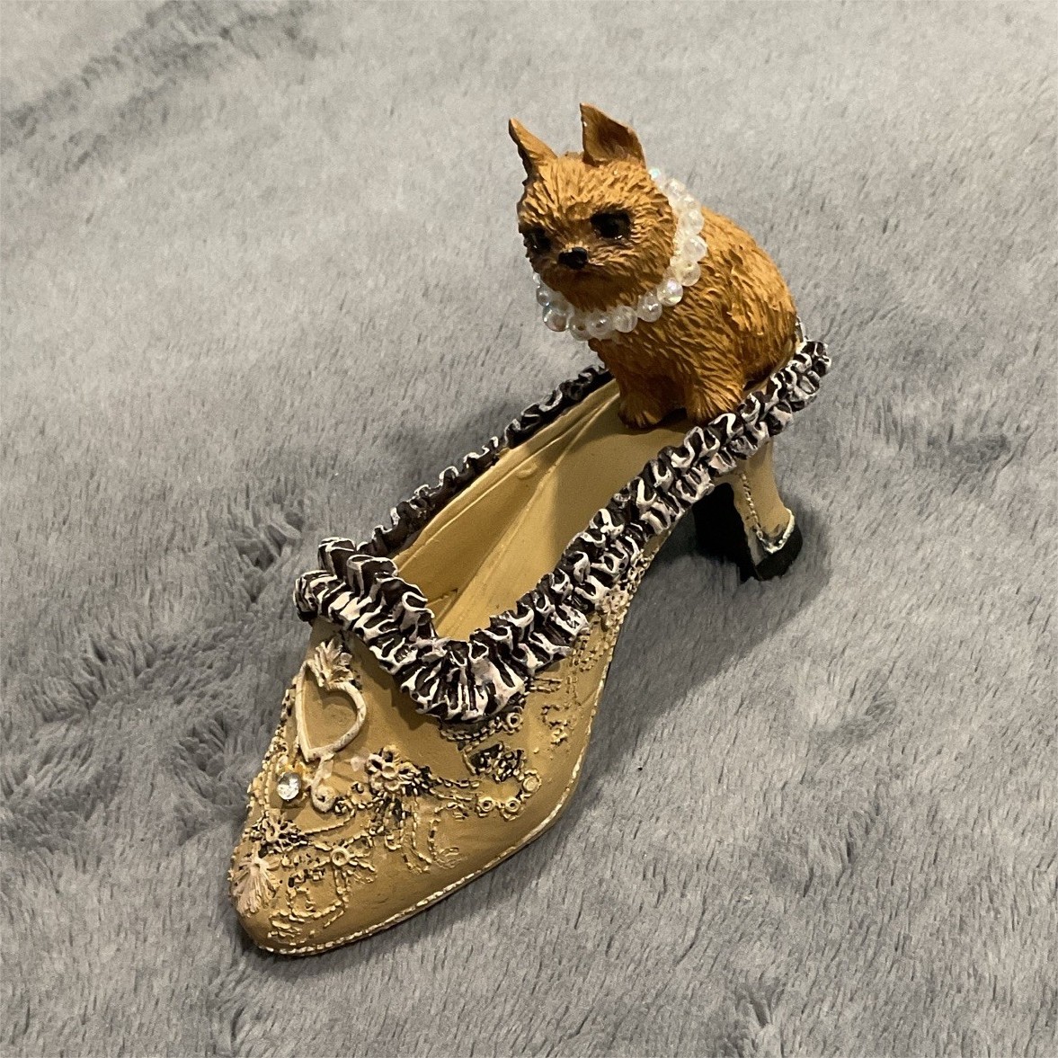 Resin Gold High Heel Shoe Cat Figurine w/ Leopard Trim Animal Print 3D Effect