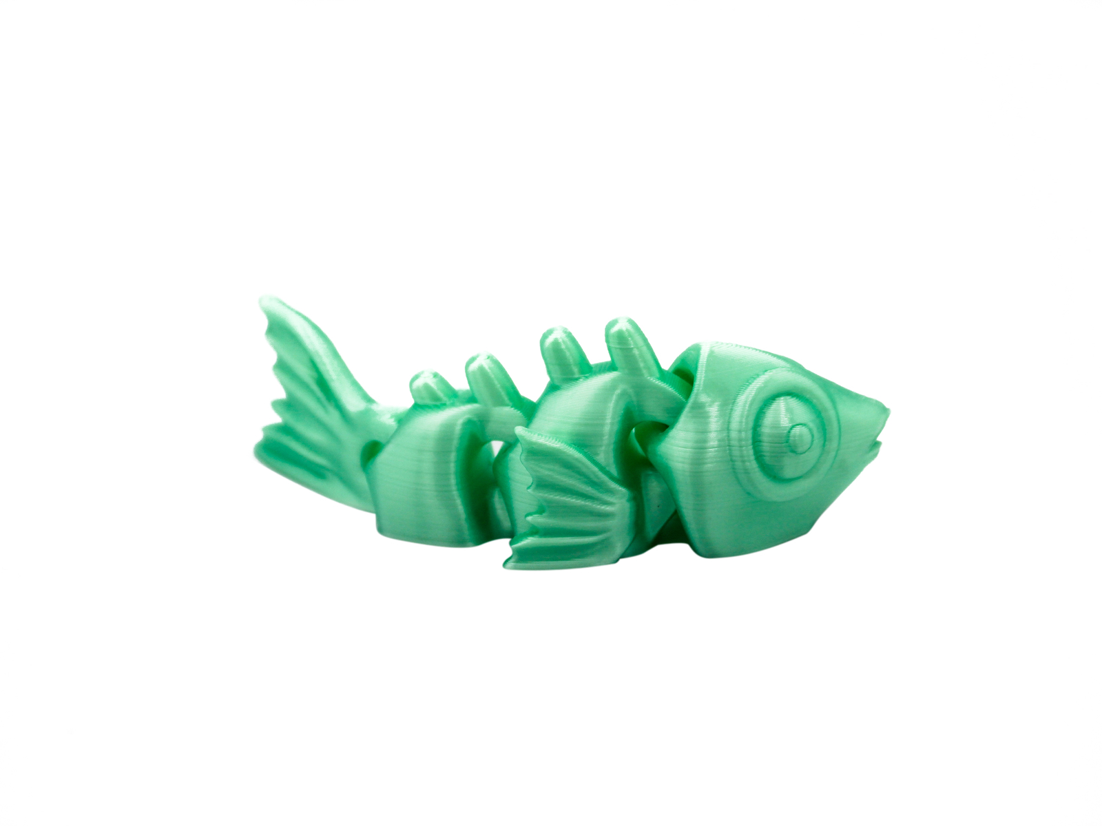 3D Printed Fish Figurine – Detailed Aquatic Decor for Hom