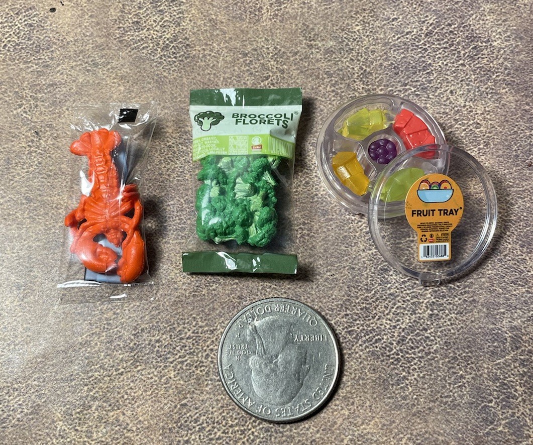 MINI BRANDS FILL THE FRIDGE 3 ITEMS LOBSTER BROCCOLI BOWL OF FRUIT