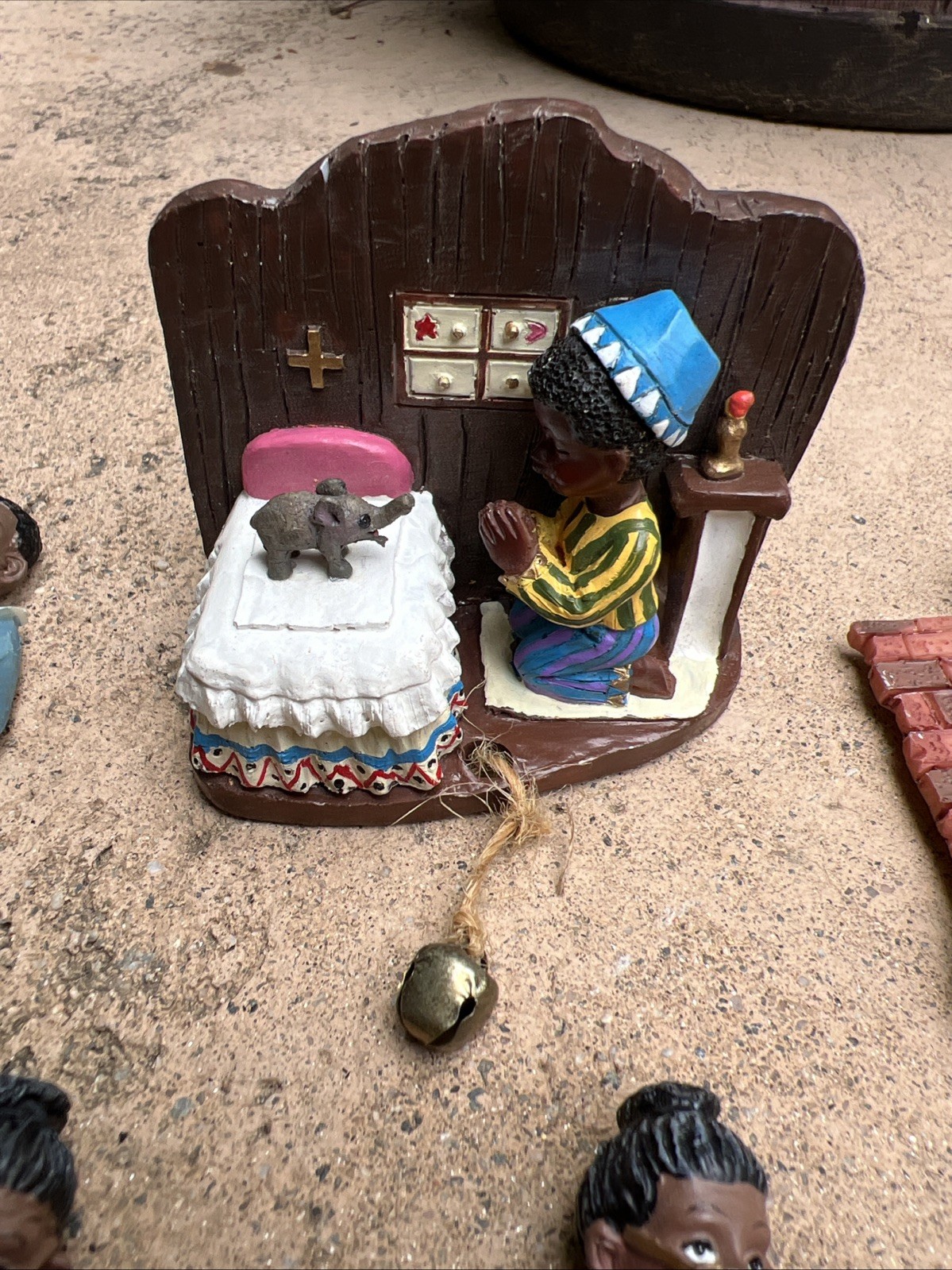 Ebony African-American Figurine Family Grandma Bible Chiefly Co. Magnet Vtg Rare