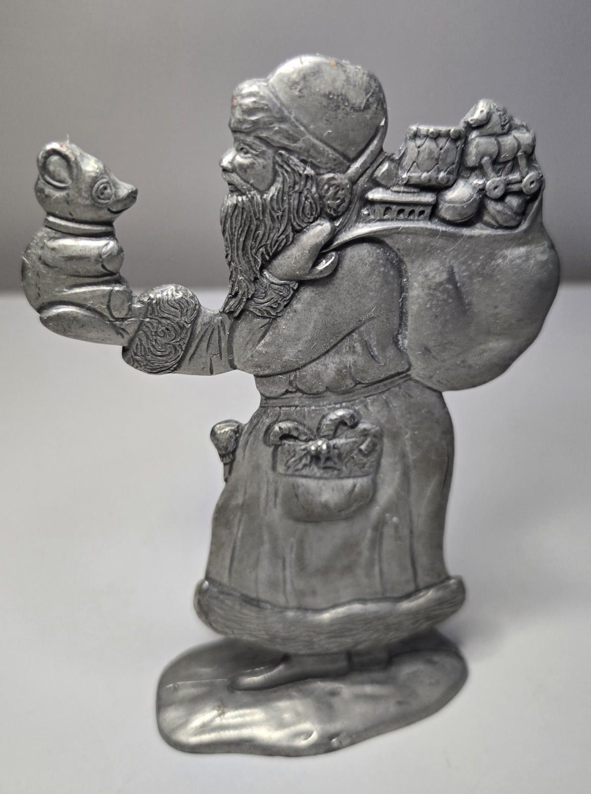 Vintage 1988 Seagull Pewter Vintage Santa Claus Figurine Detailed Craftsmanship