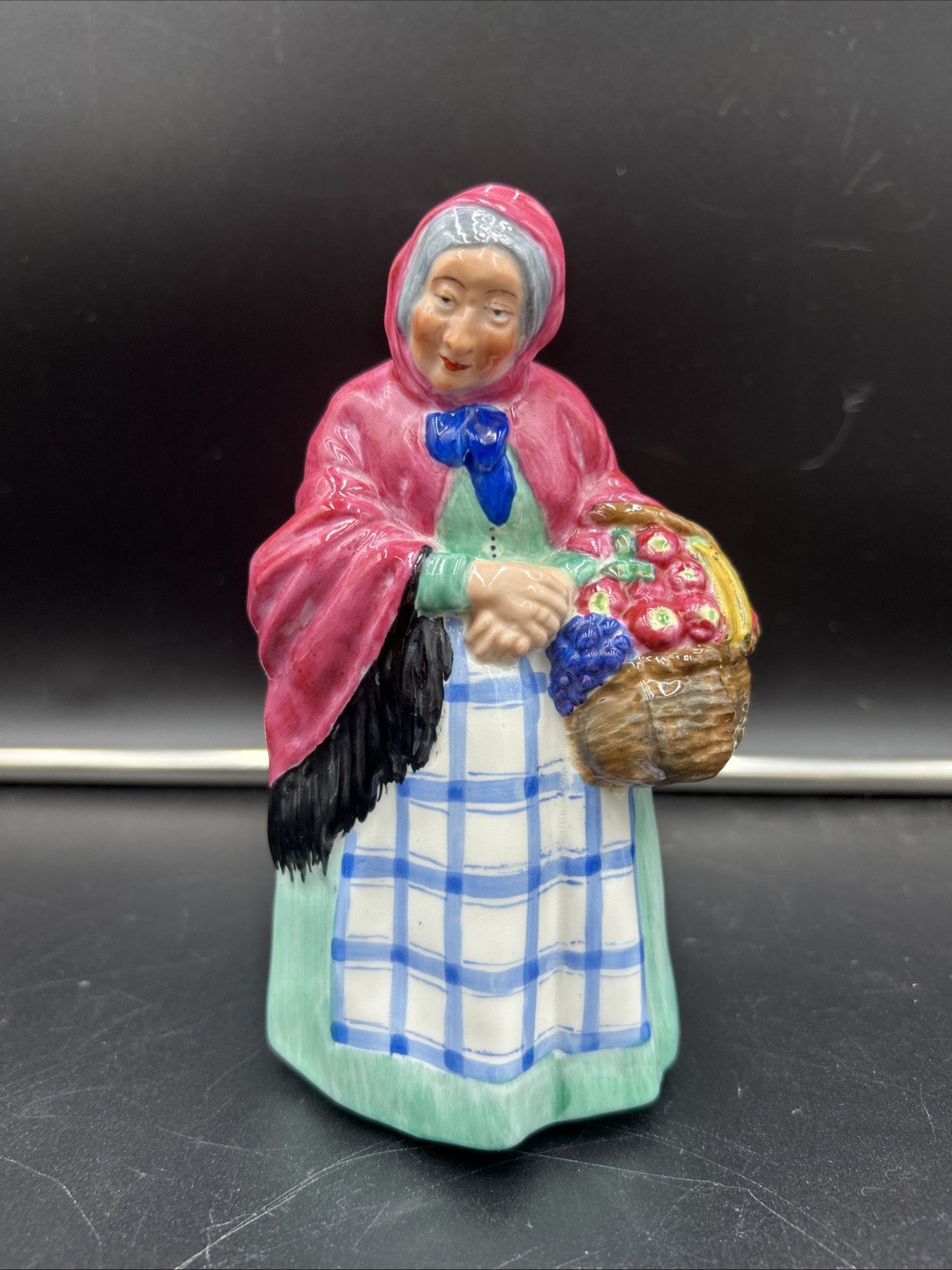 Vintage Coalport Figurine 6.25″ Porcelain Market Woman Made in England