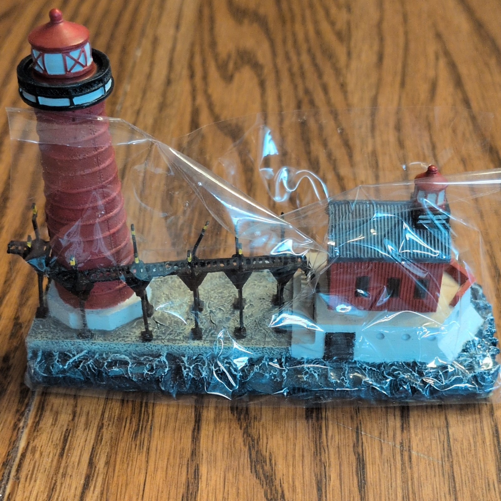 Lefton Historic Lighthouse Grand Haven Resin Figurine 1999 CCM12890