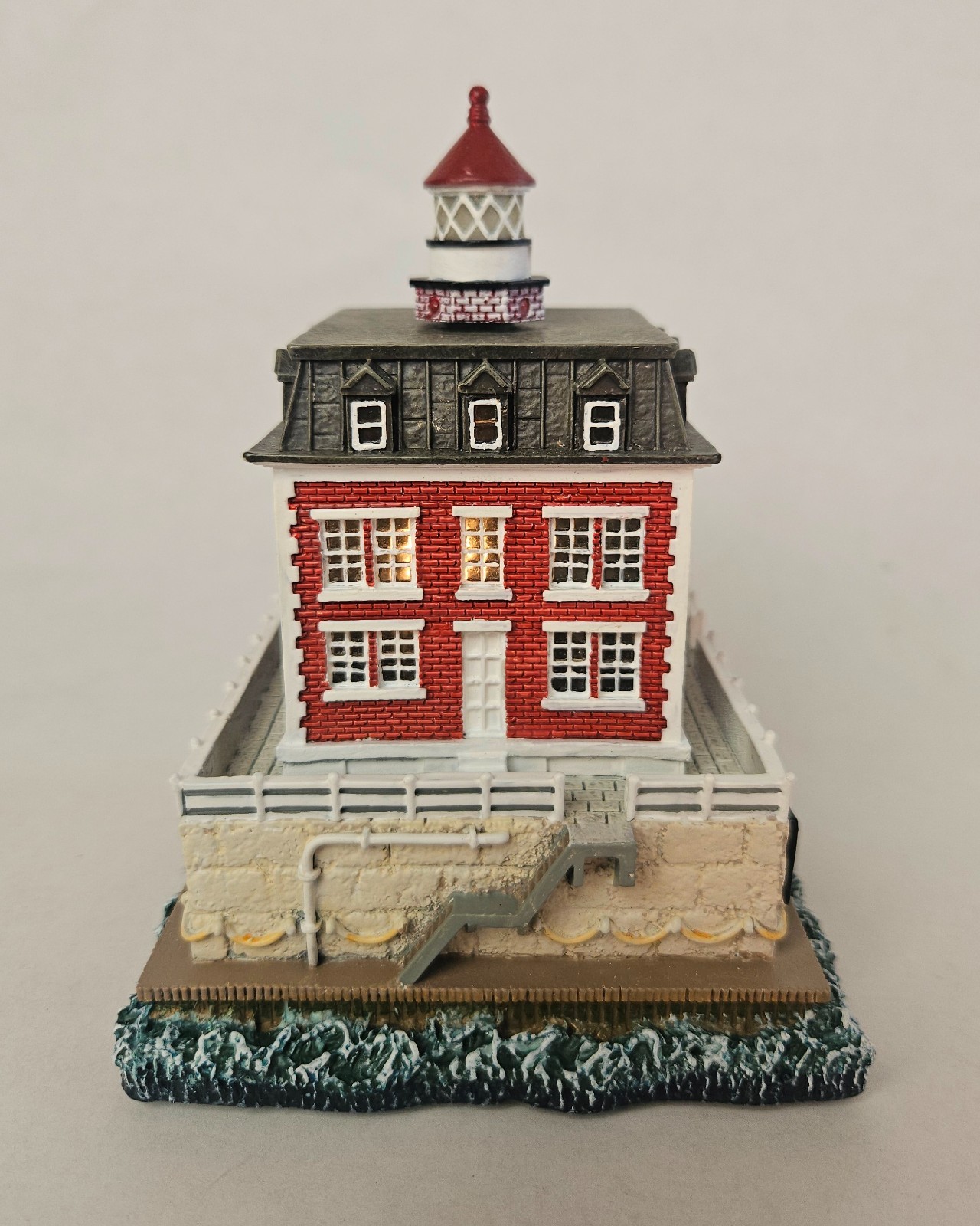 Lefton 1998 New London Ledge Light Lighthouse 5″ Connecticut #0769 – New in box