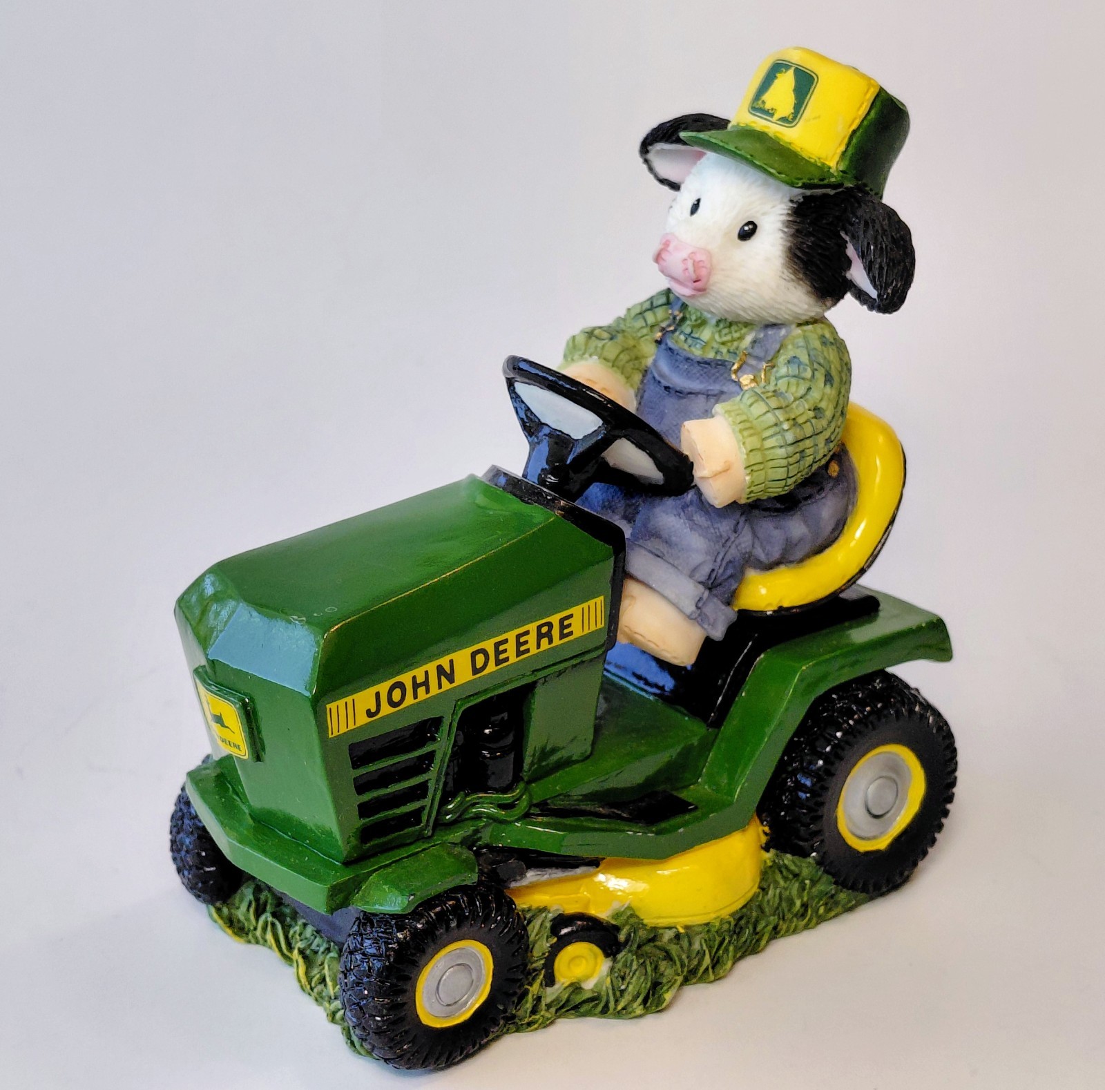 John “DEERE TO MY HEART” Figurine. EUC. Mary’s Moo Moos.Lawn Tractor 4″ L x 4″ T