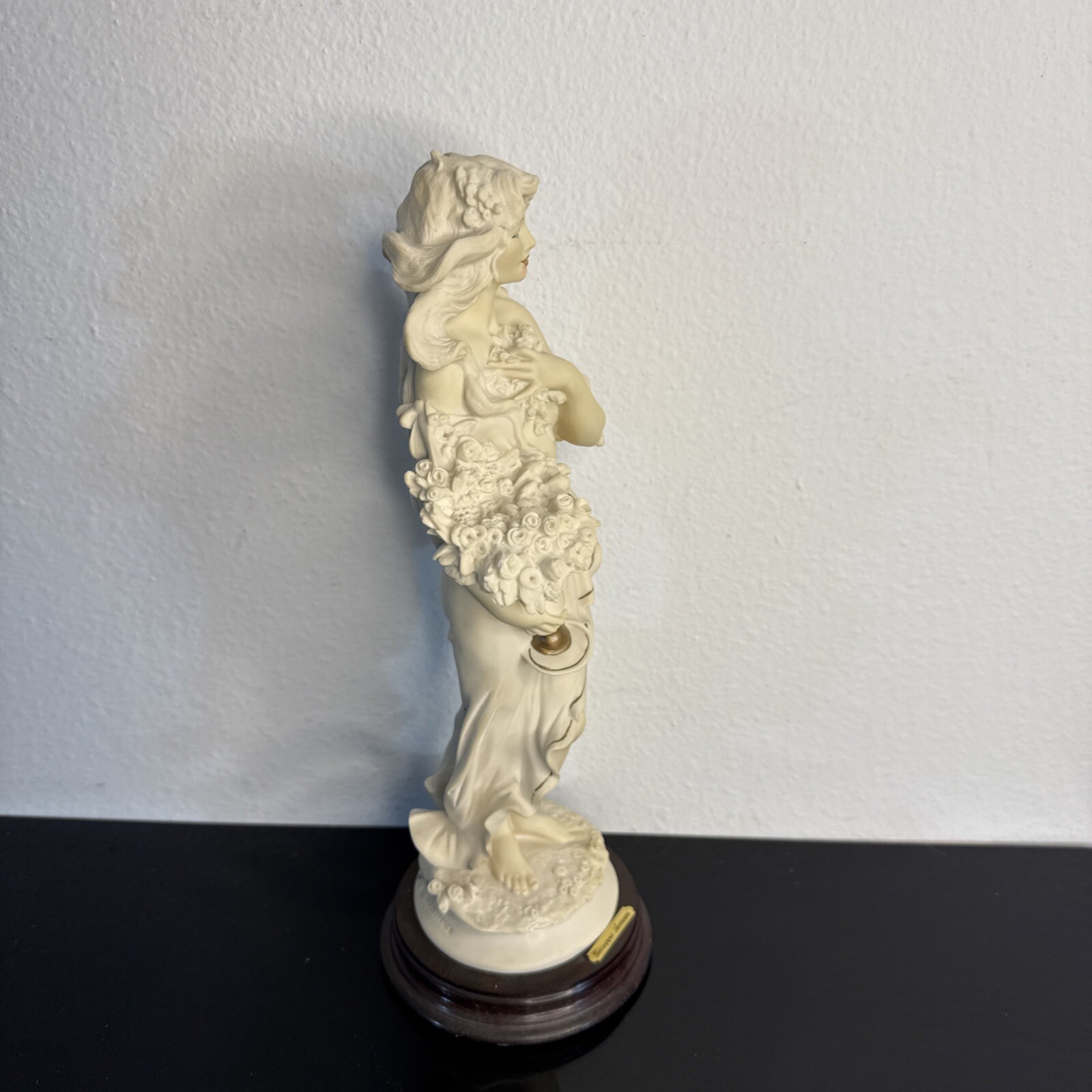 Vtg Giuseppe Armani 1992 Florence Signed Venus-Goddess Statue 12.5″ Wood Base