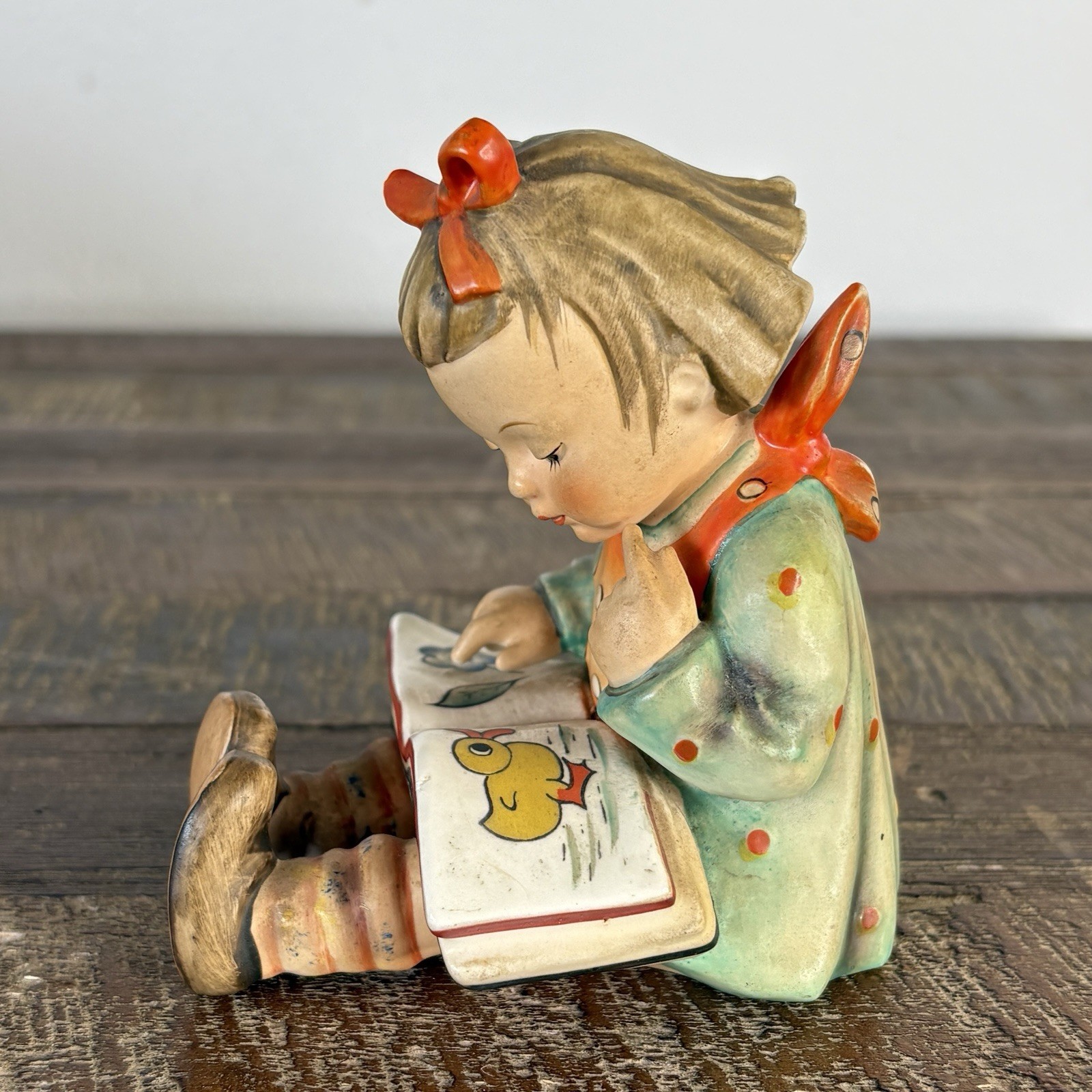VTG Goebel Hummel Book Worm Girl Figurine HUM 8 4.5″ Hand Painted Germany 60s