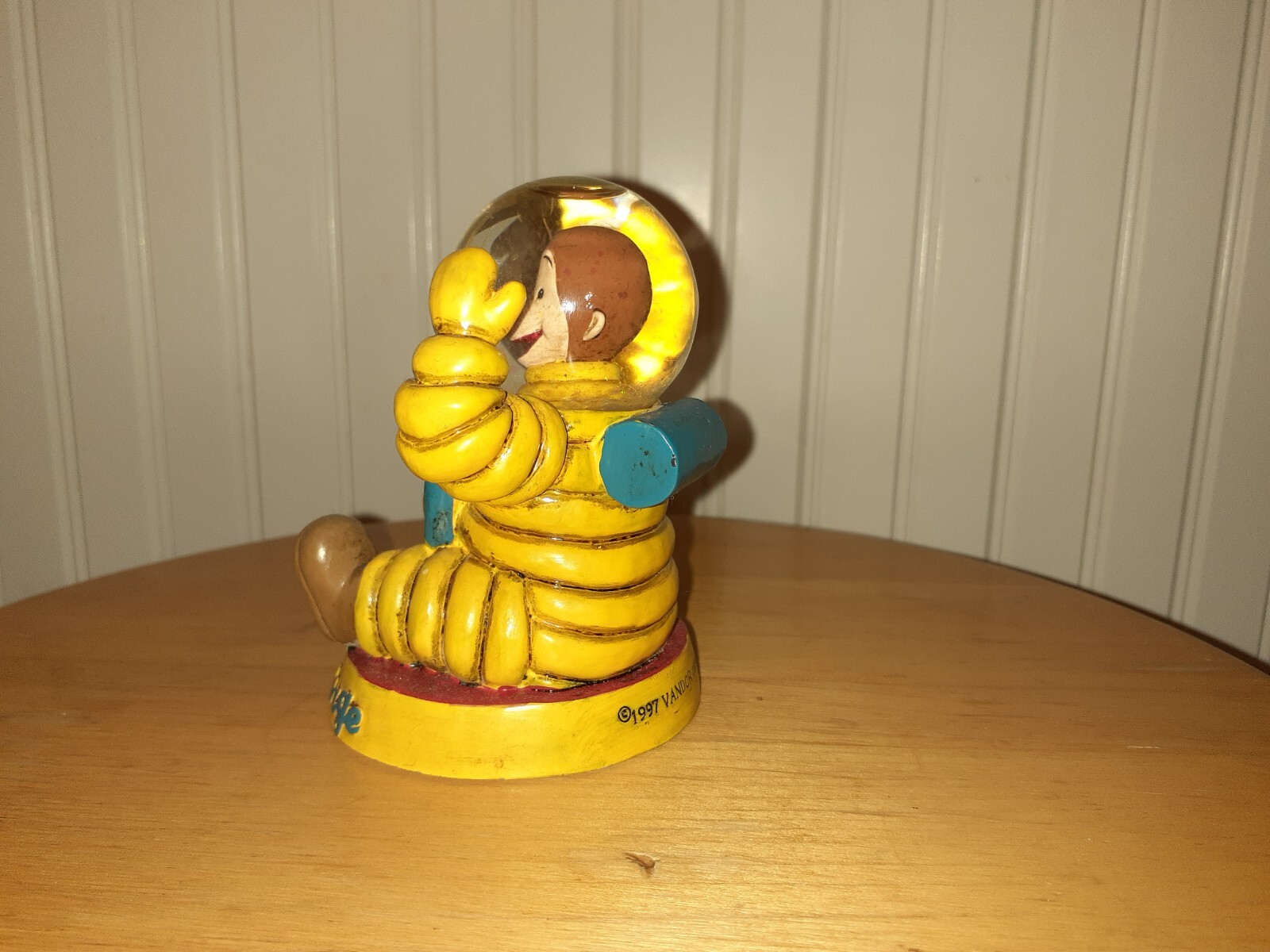 1997 VANDOR Curious George Astronaut Snow Globe 4″ tall x 3.3″ x 3″