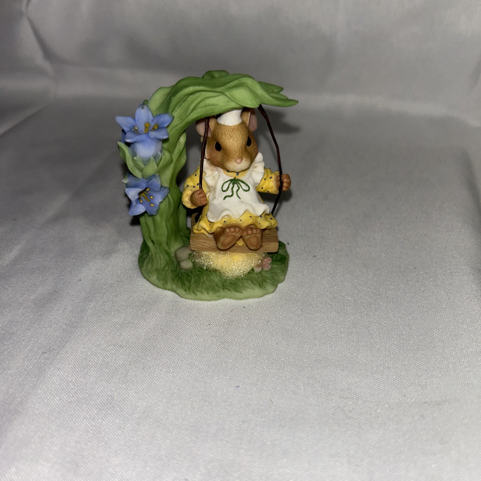 Priscilla’s Mouse Tales “Laughter is Sunshine for the Soul” Figurine 1998