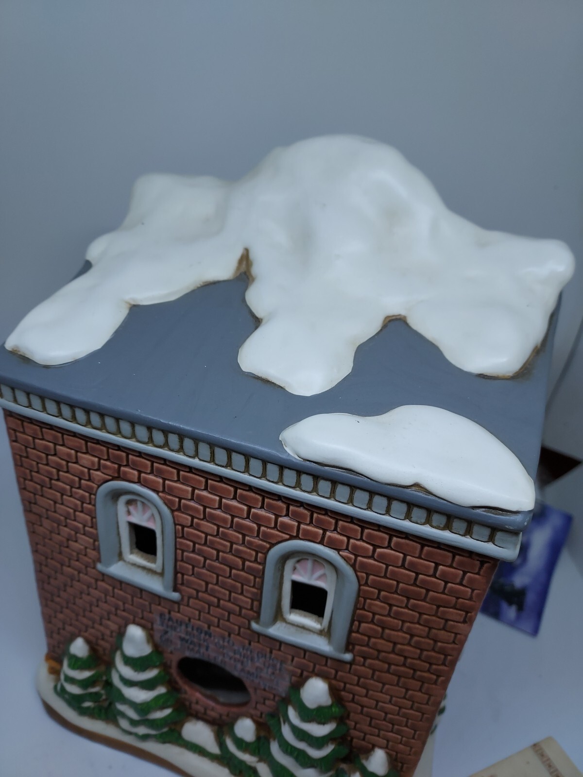 VINTAGE LEFTON CERAMIC COLONIAL Savings And Loan VILLAGE House 01321 1994