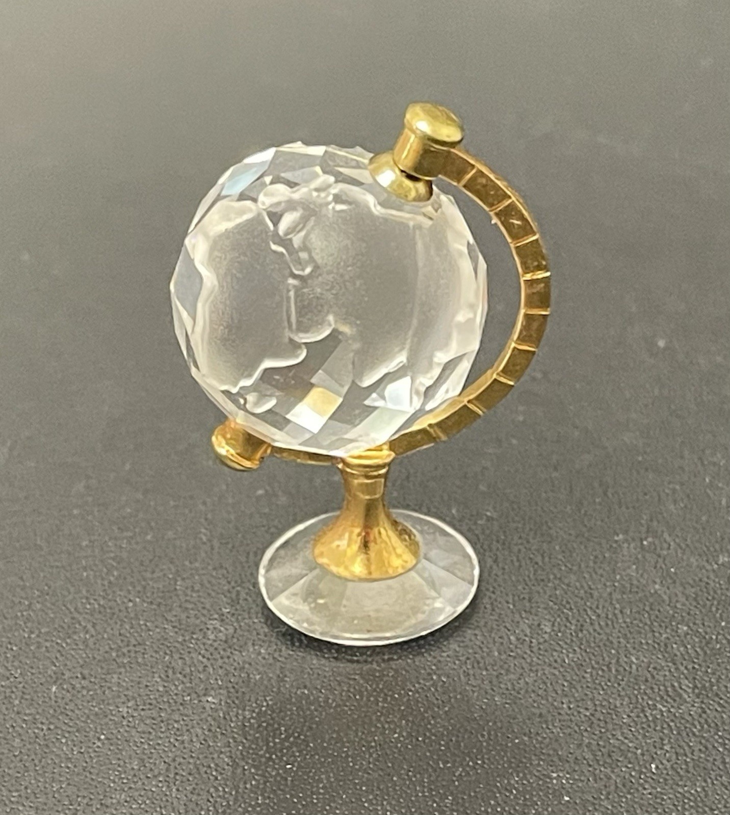 Swarovski Crystal Globe Figurine w/Detailed Countries & Continents-1 3/4”H x 1”W