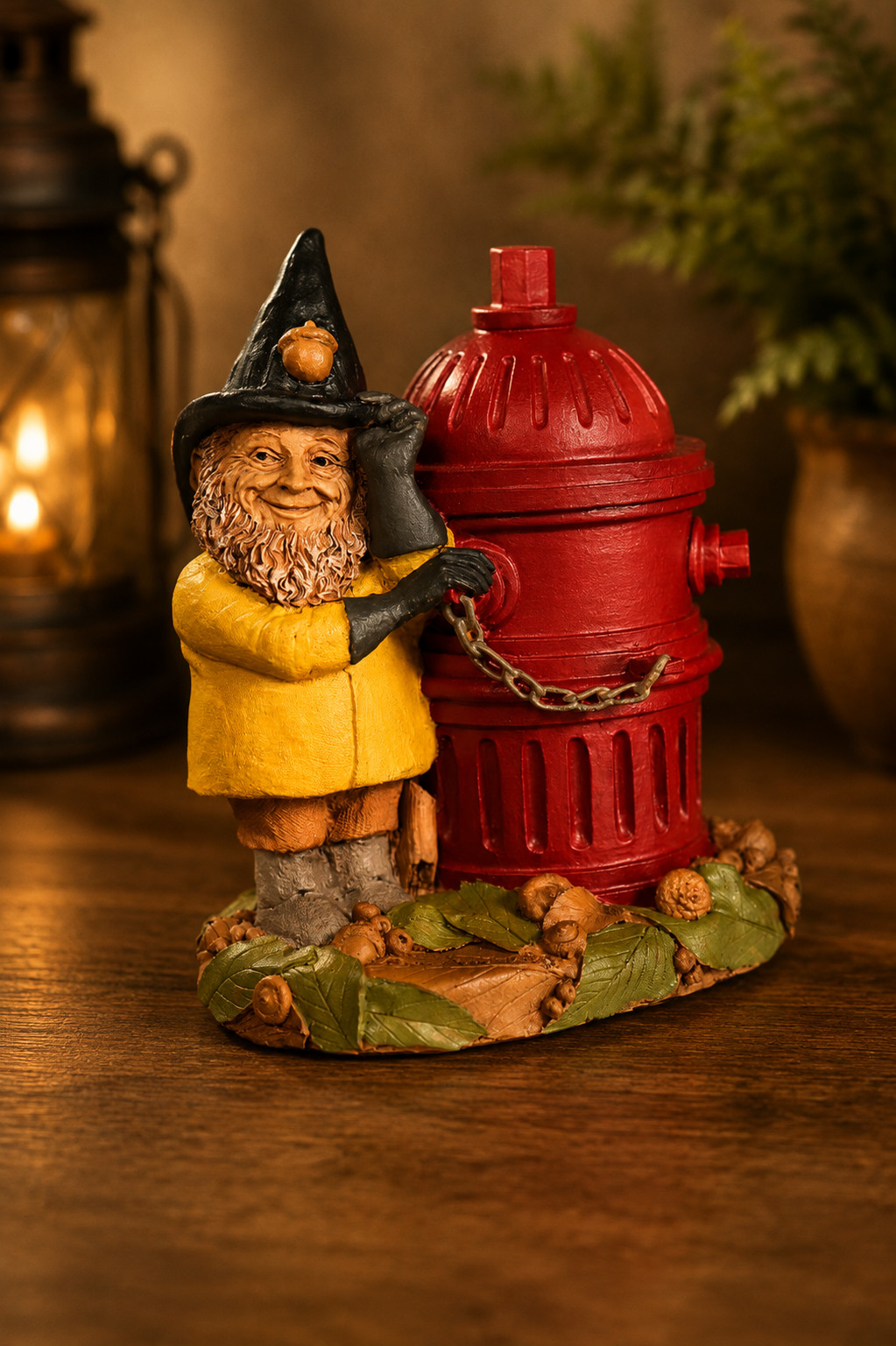 VTG Tom Clark Gnome Fire Fighter Hydrant Figurine New Old Stock