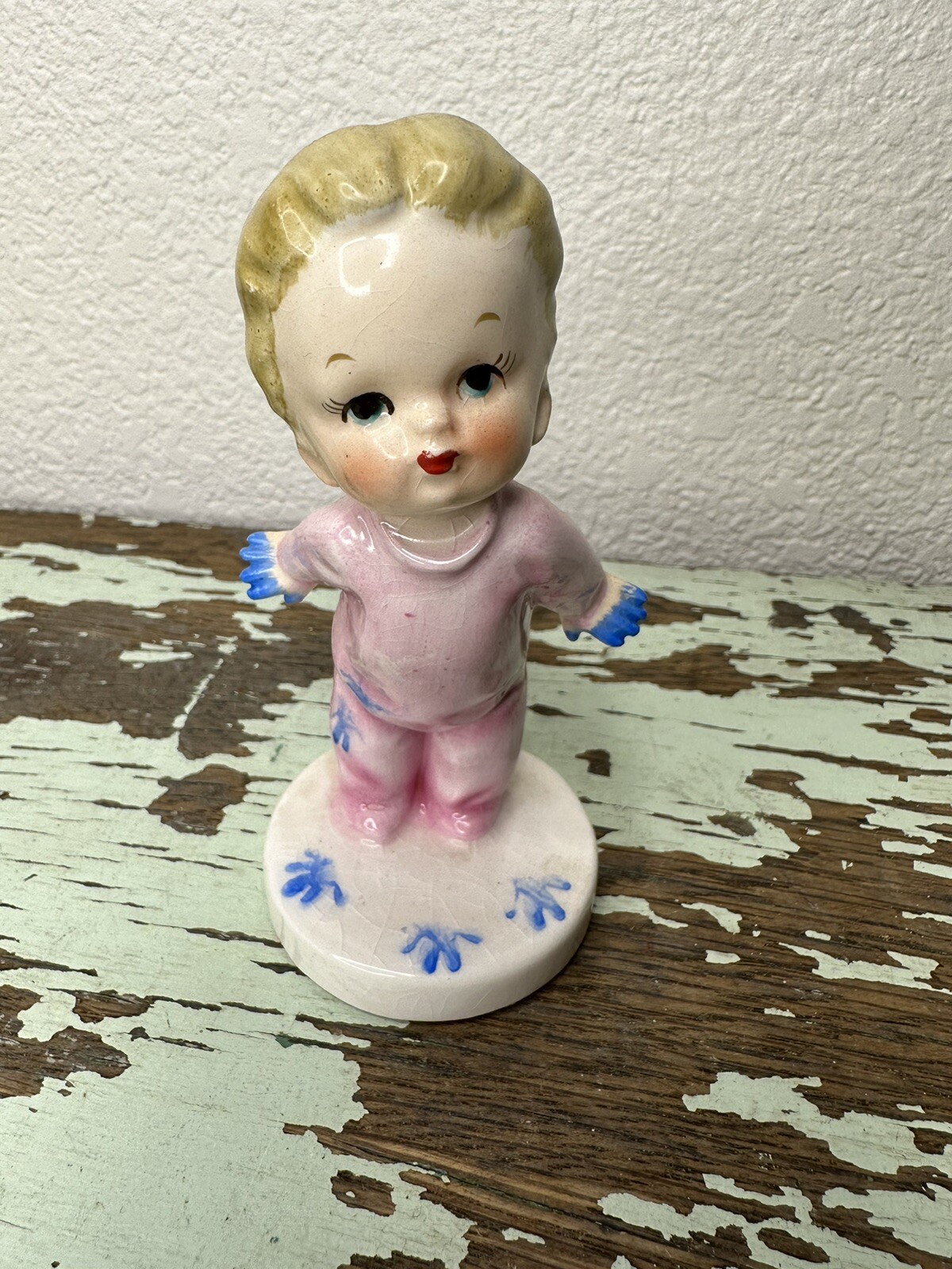 Napco Japan 1956 Little Paint Girl Figurine”read”