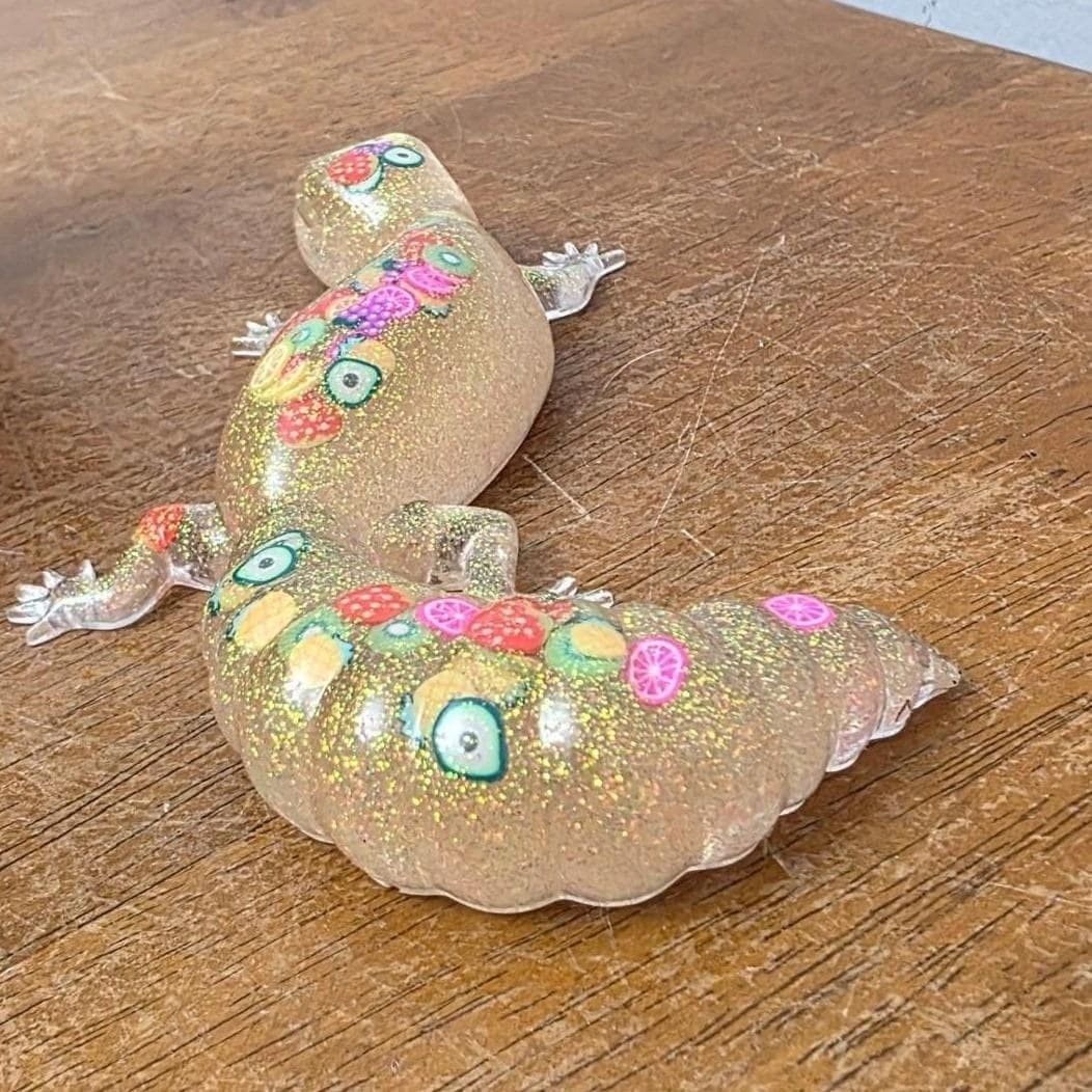Cute 5″ Glitter Resin Gecko Lizard Figurine Fruit Slice Embellished Desk Decor