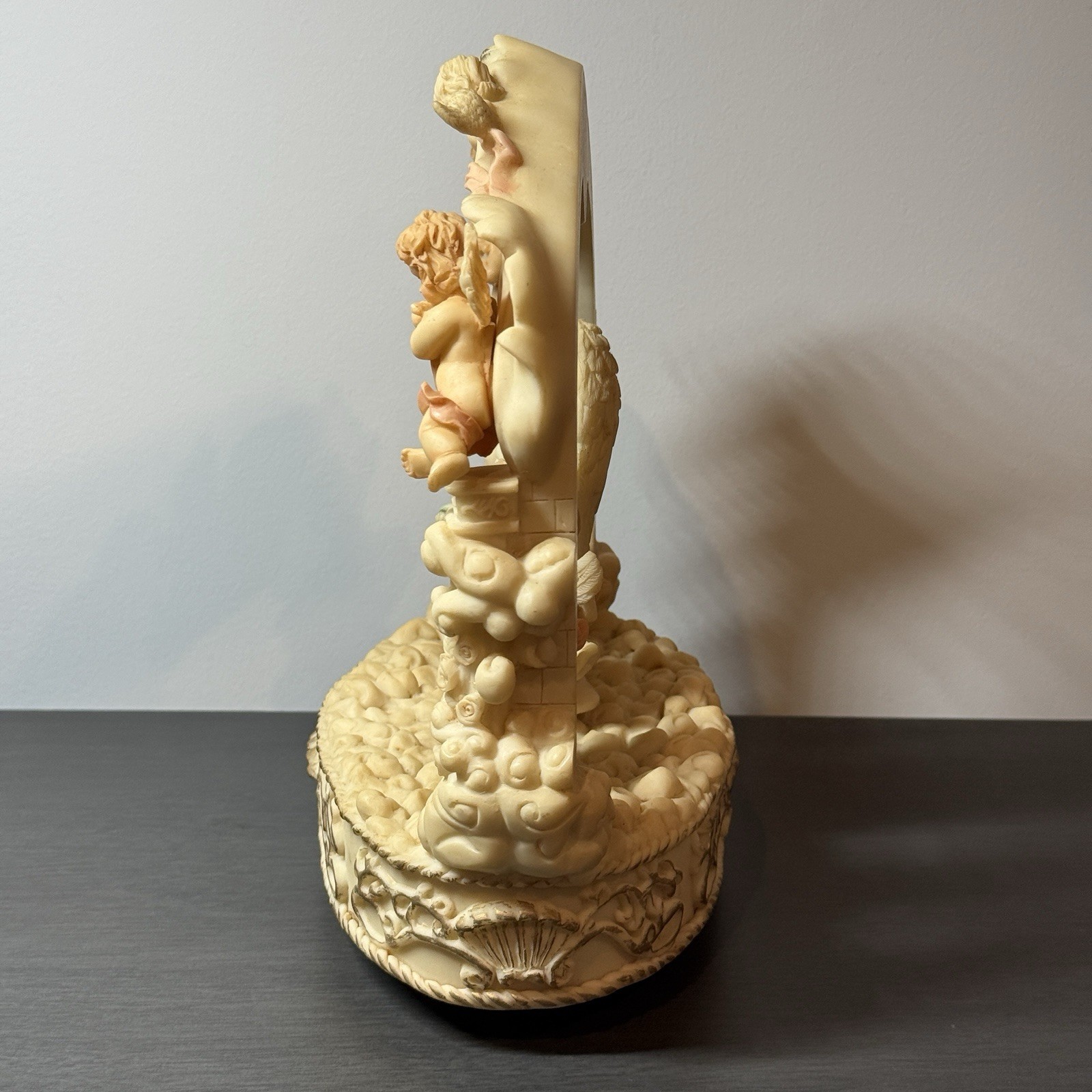 Vintage San Francisco Music Box Co Angel Cherubs Arch “Somewhere Out There”