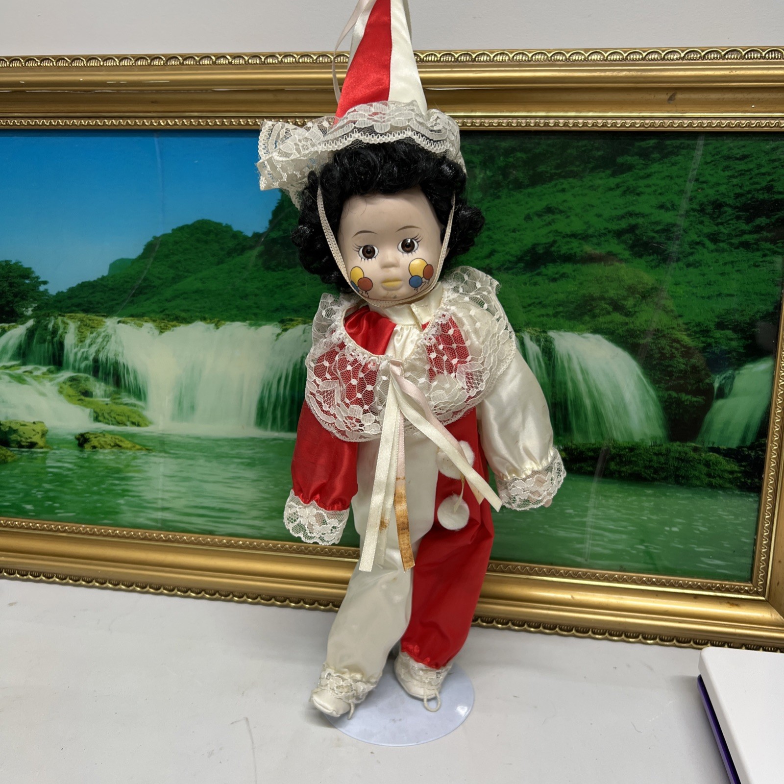20 in VINTAGE HAPPY CLOWN DOLL HAND PAINTED CERAMIC HEAD + METAL STAND