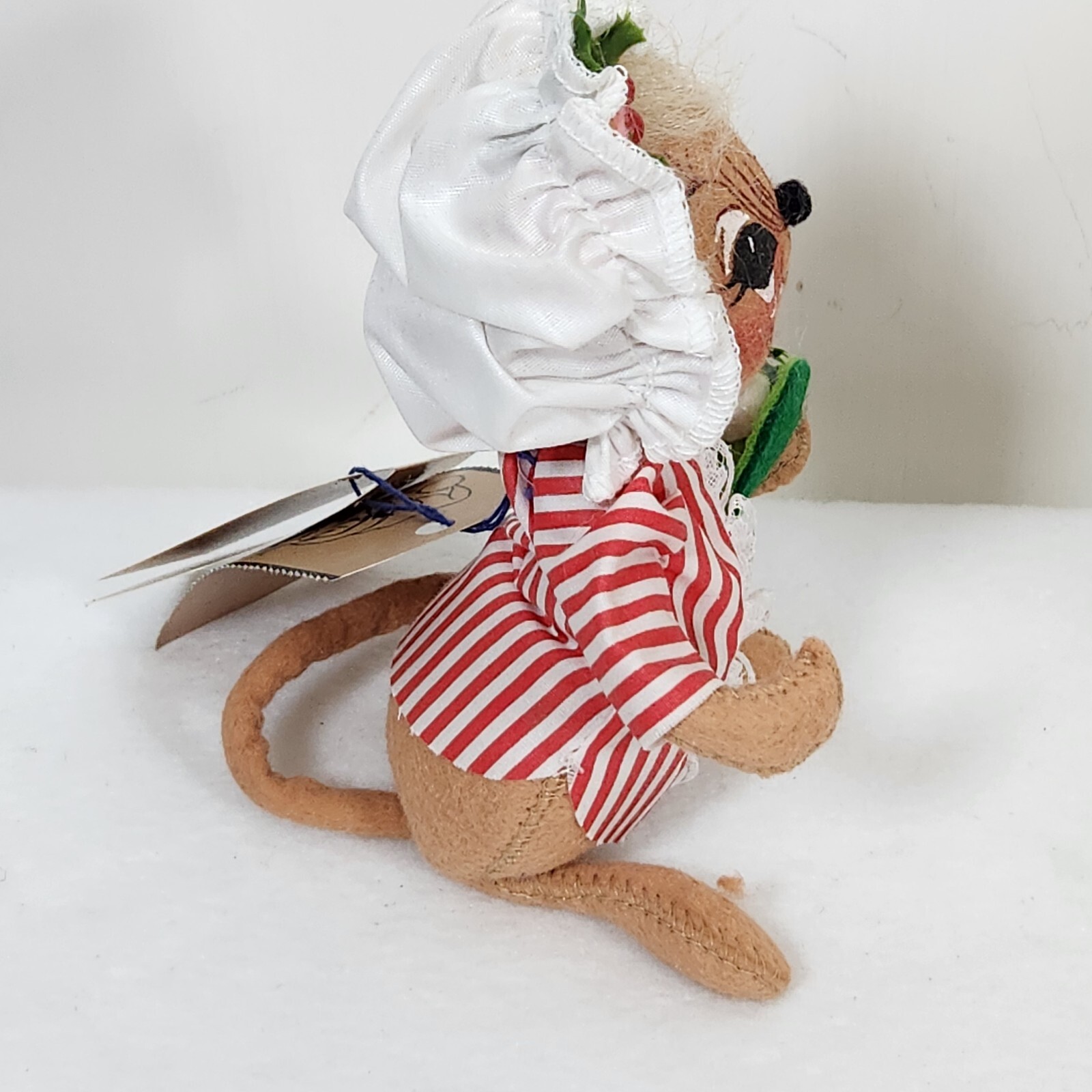 Annalee Mobilitee Dolls Vintage 1997 Tuckered Girl Mouse 7″ Wired Doll # 7749