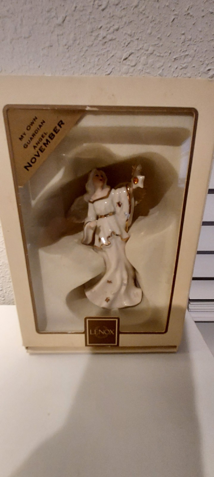 Lenox My Own Guardian Angel November Birthstone Figurine Topaz Citrine Yellow