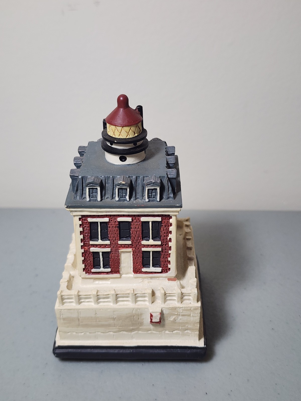 Spoontiques Figurine New London Ledge Connecticut lighthouse #9105