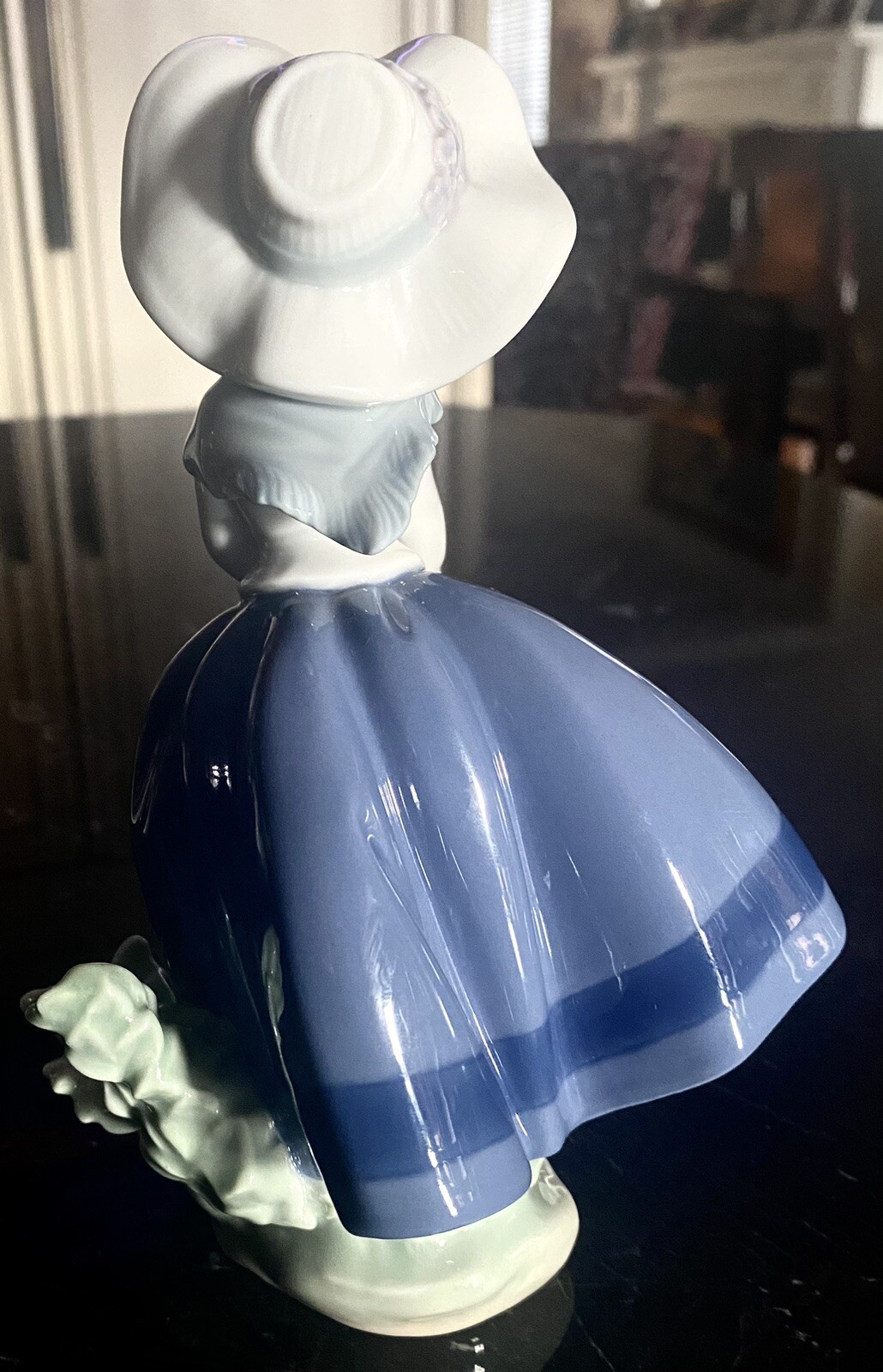 VINTAGE RETIRED LLADRO #5222 PRETTY PICKINGS GLAZED FINISH FIGURINE EXCELL COND